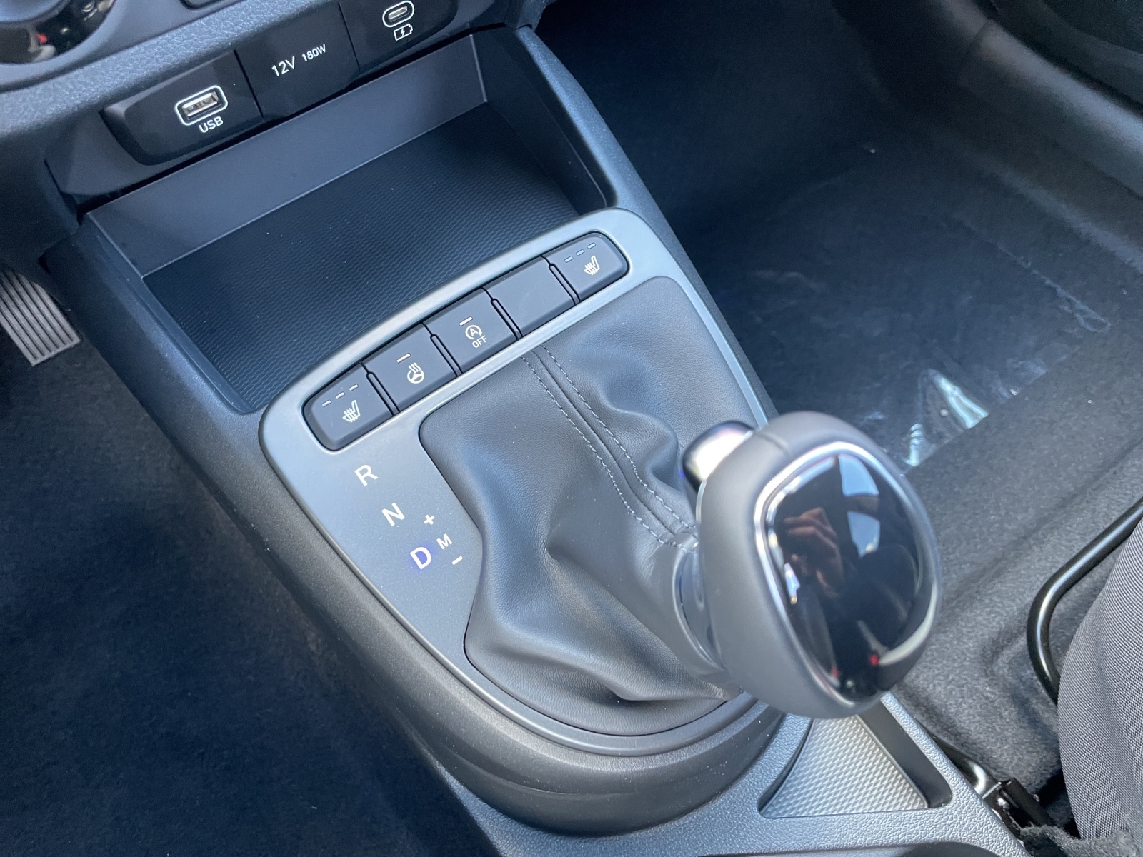 HYUNDAI i10 1.2 Amplia-image-9