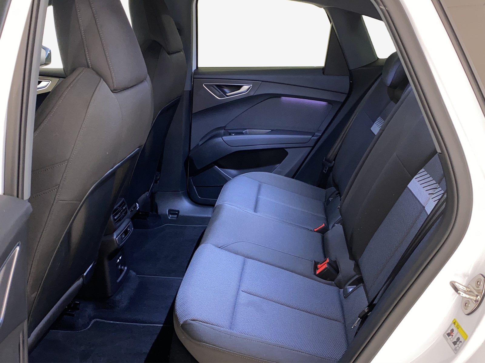 AUDI Q4 Sportback e-tron 35-image-9