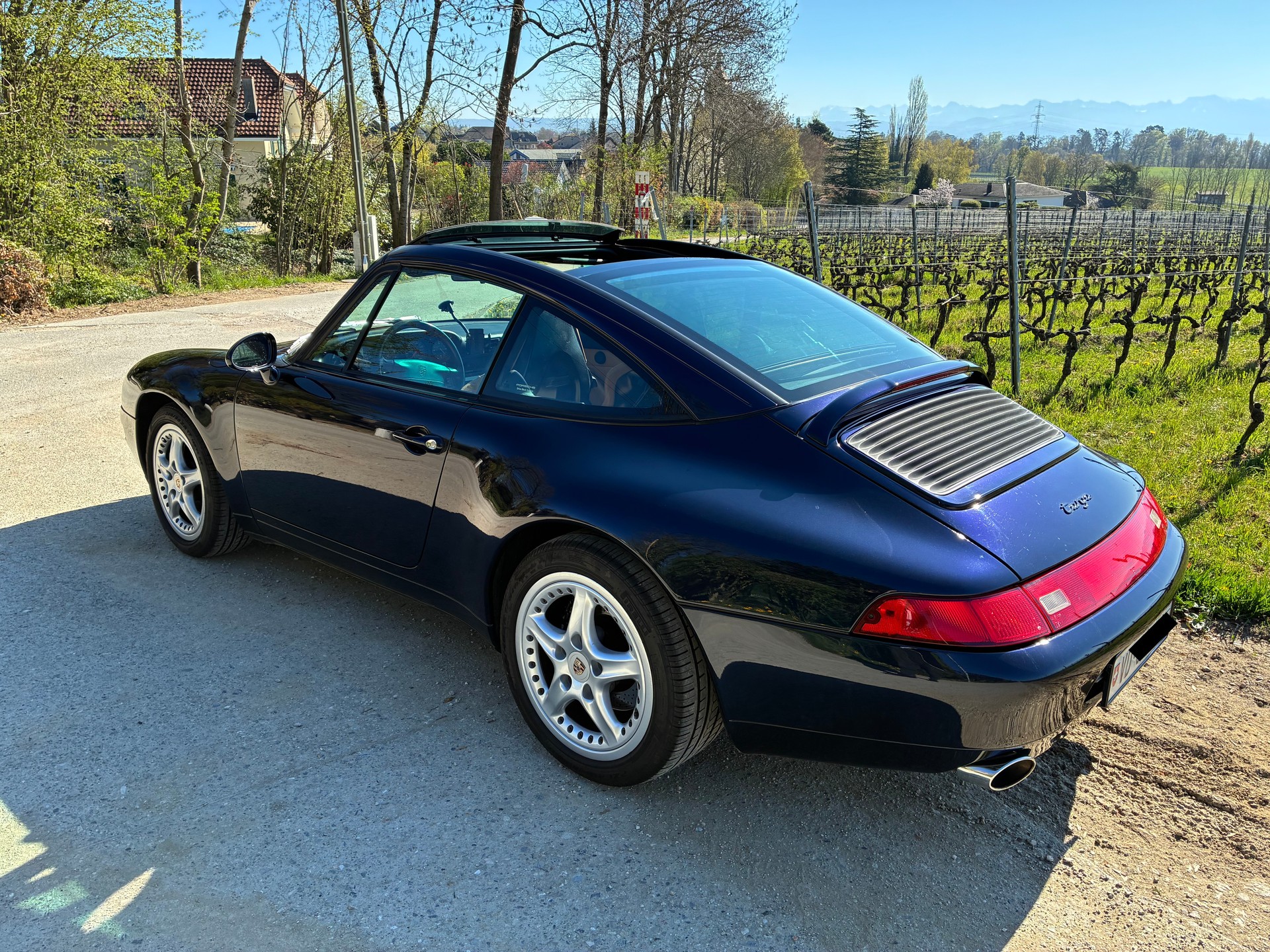 PORSCHE 911 Targa-image-16