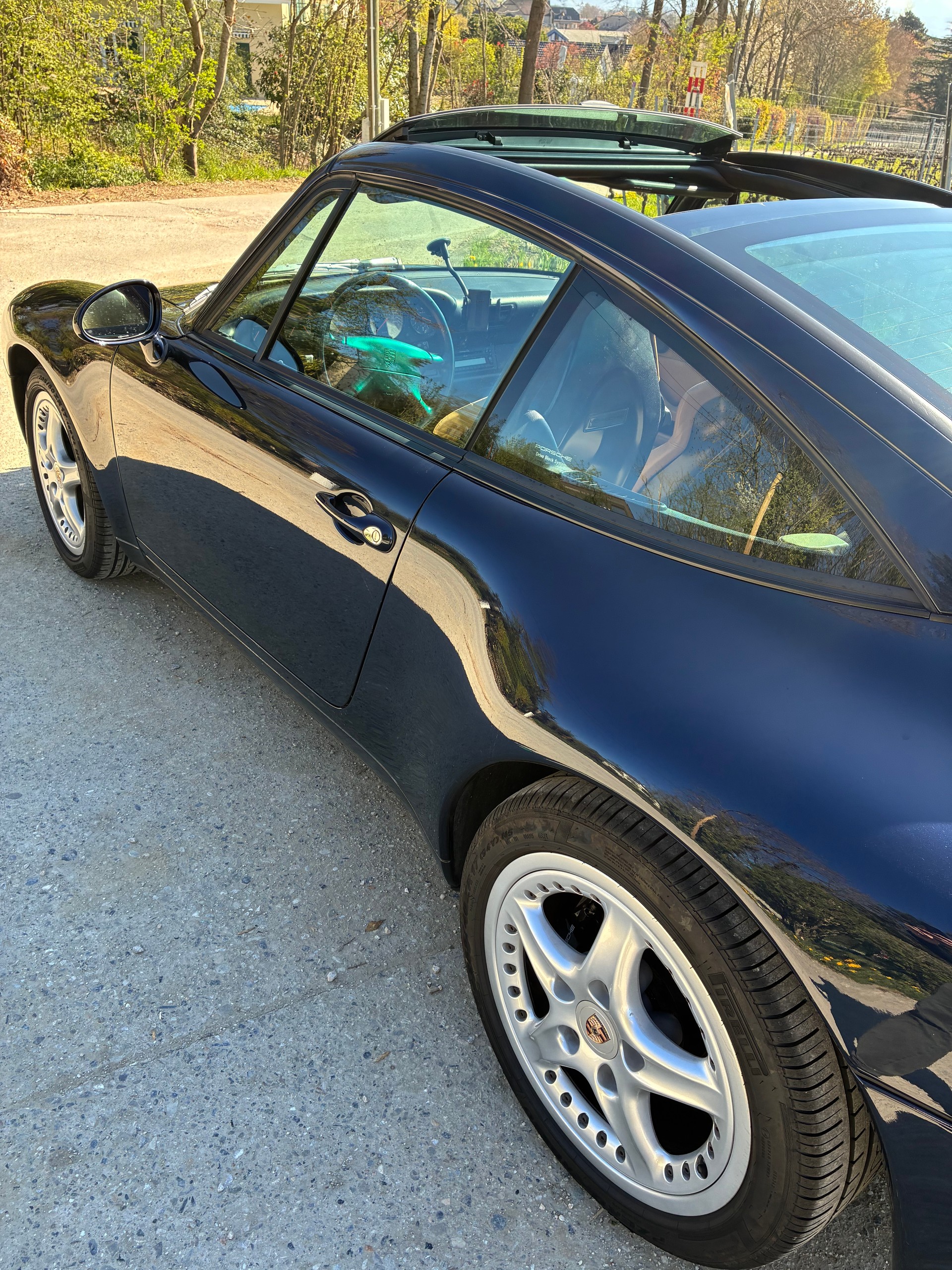 PORSCHE 911 Targa-image-5