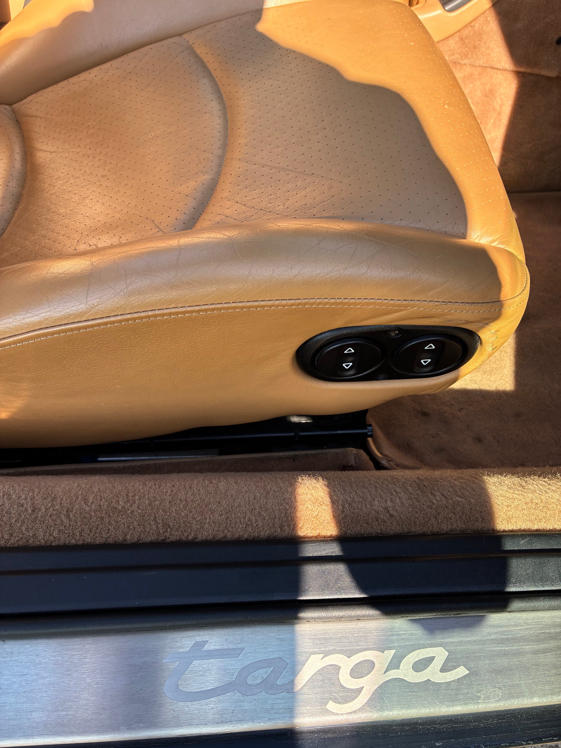 PORSCHE 911 Targa-image-8
