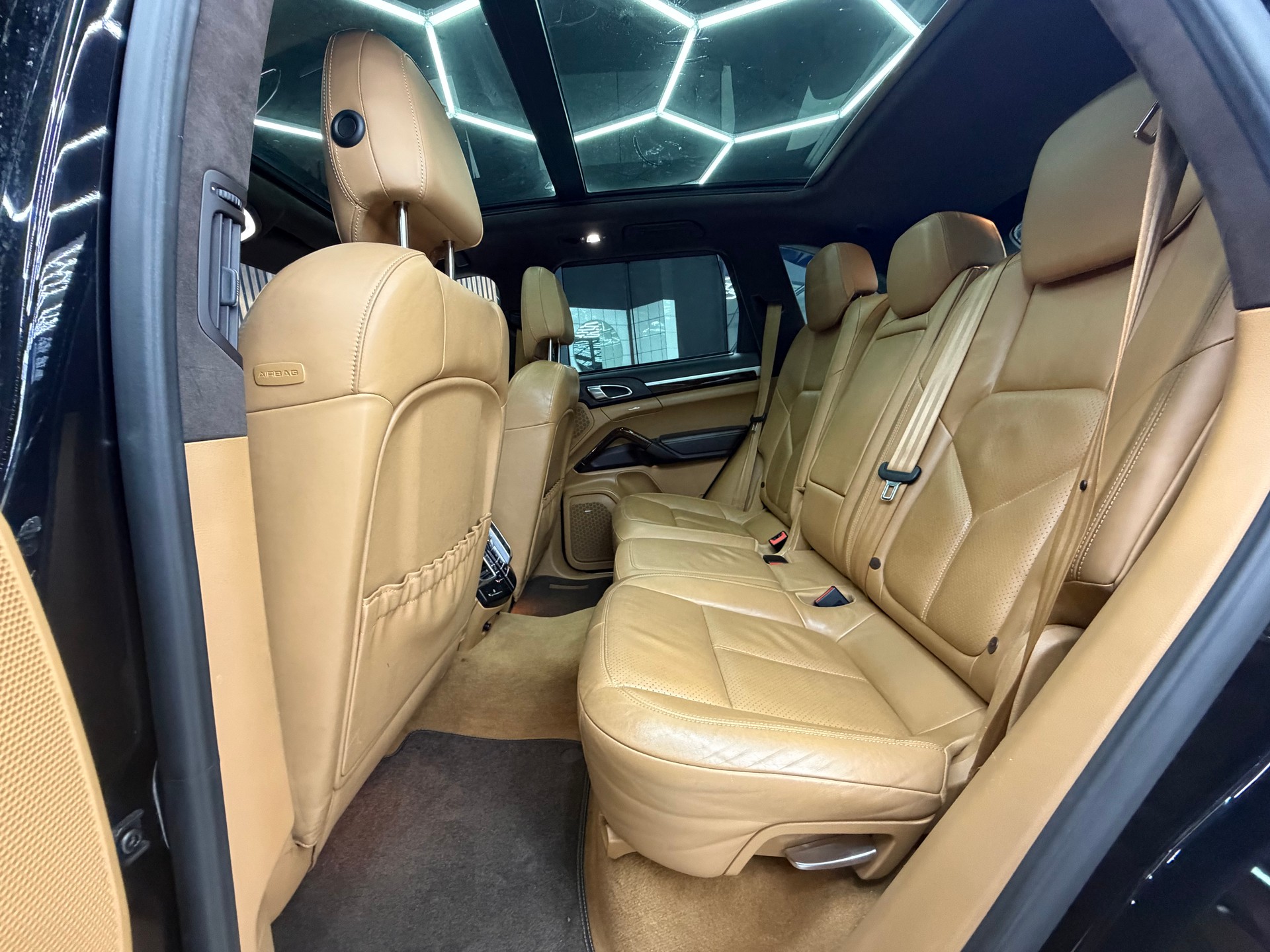 PORSCHE Cayenne GTS-image-15