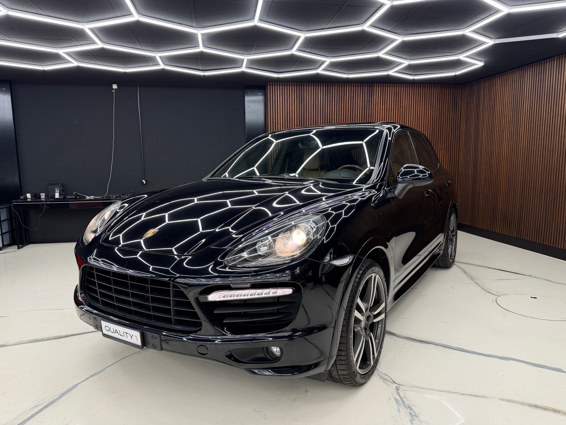 PORSCHE Cayenne GTS