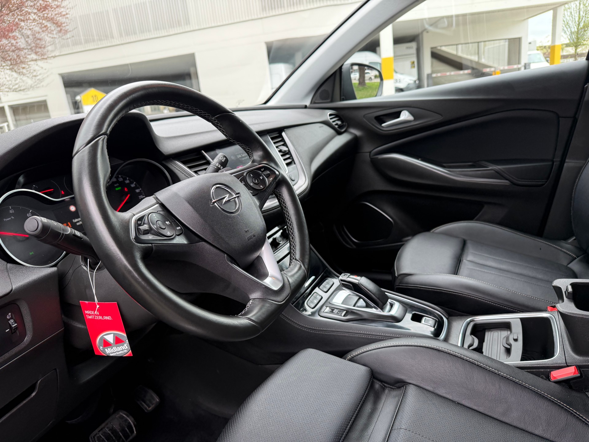 OPEL Grandland X 1.6 Hybrid4 Excellence Automatik-image-7