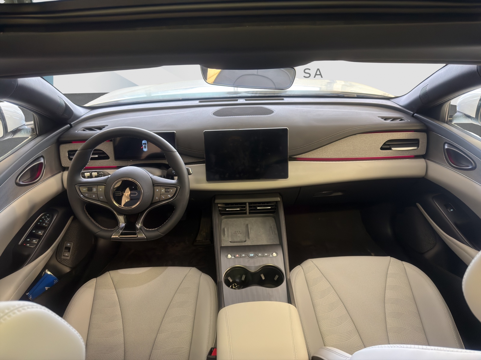 BYD Seal 6 DM-i Touring Comfort-image-9