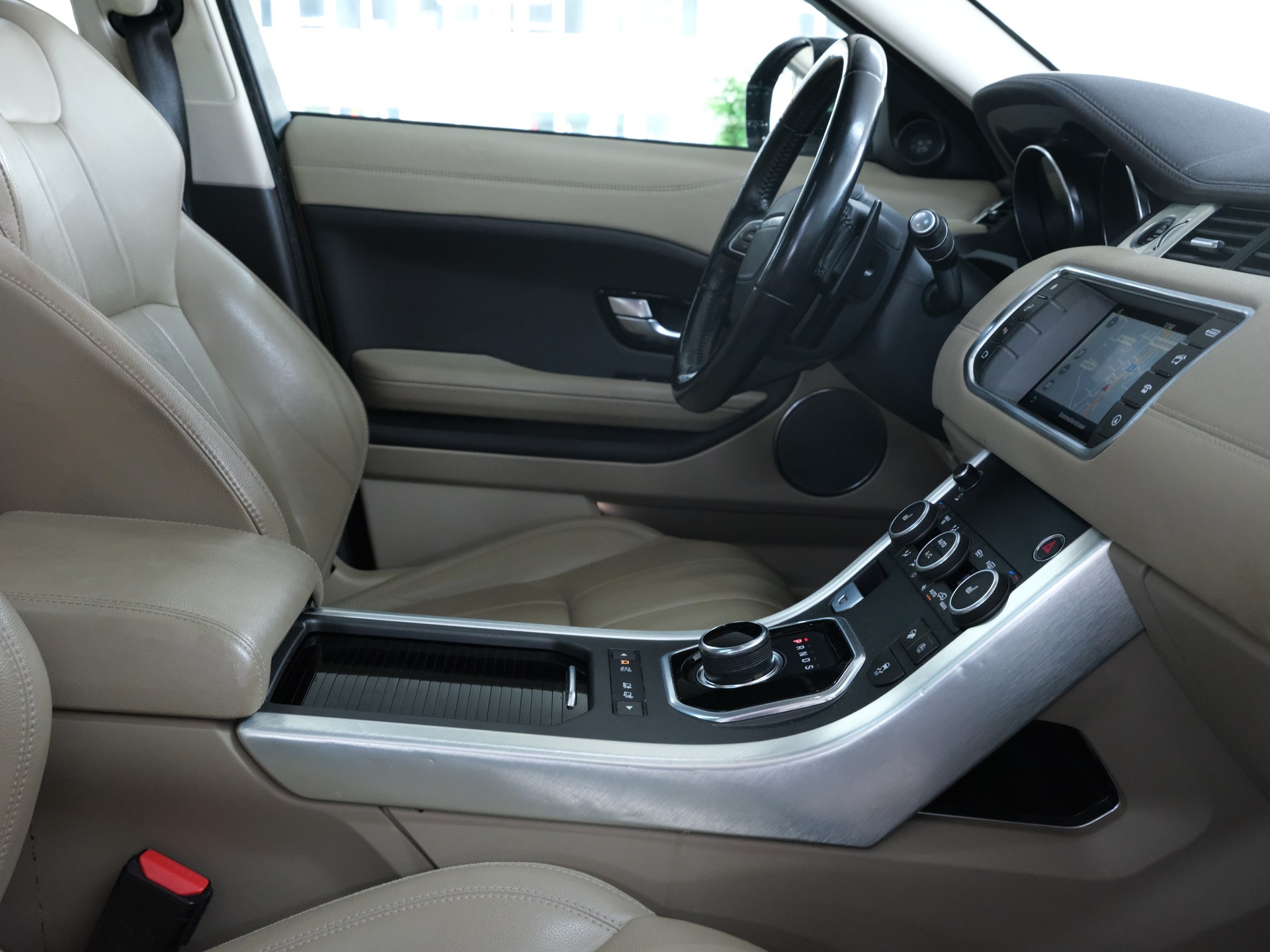 LAND ROVER Range Rover Evoque 2.0 Si4 HSE AT9*Rückfahrkamera* *Panorama* *Meridian*-image-22