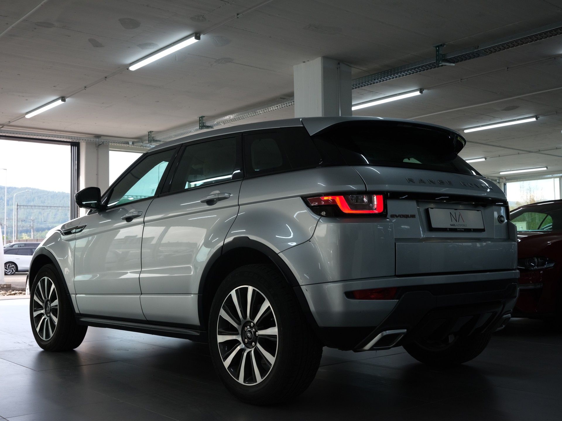 LAND ROVER Range Rover Evoque 2.0 Si4 HSE AT9*Rückfahrkamera* *Panorama* *Meridian*-image-4