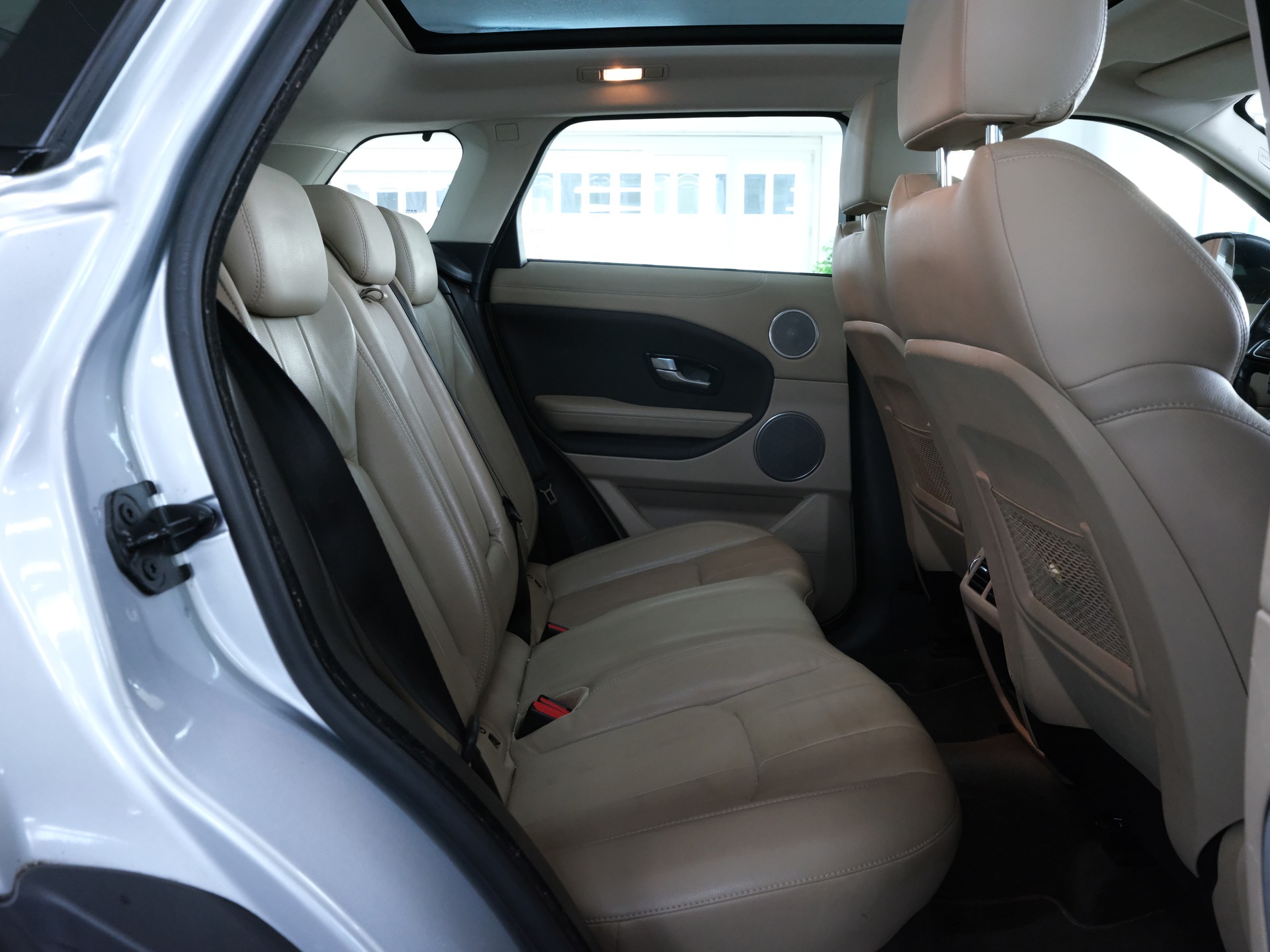 LAND ROVER Range Rover Evoque 2.0 Si4 HSE AT9*Rückfahrkamera* *Panorama* *Meridian*-image-20