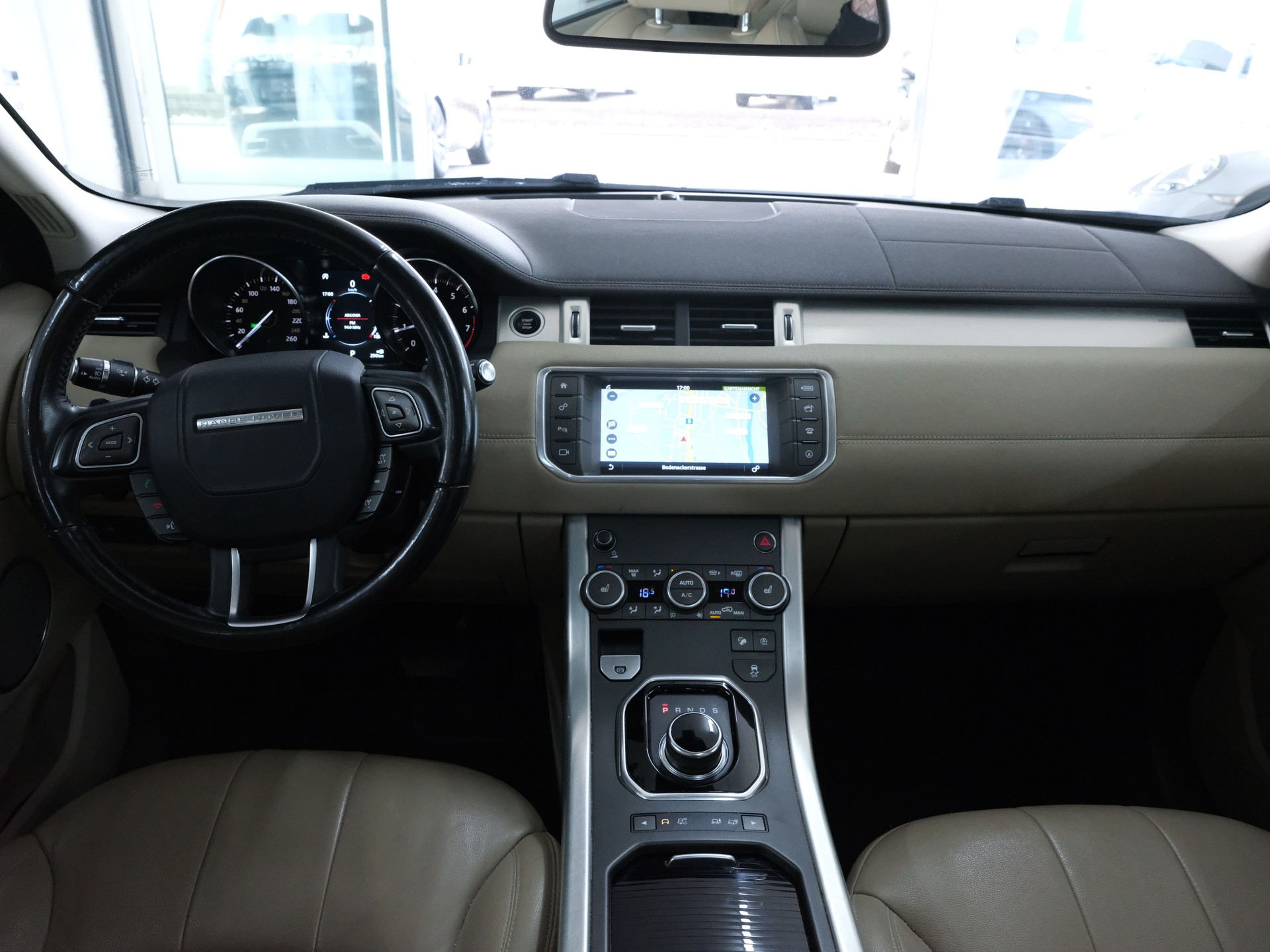 LAND ROVER Range Rover Evoque 2.0 Si4 HSE AT9*Rückfahrkamera* *Panorama* *Meridian*-image-18