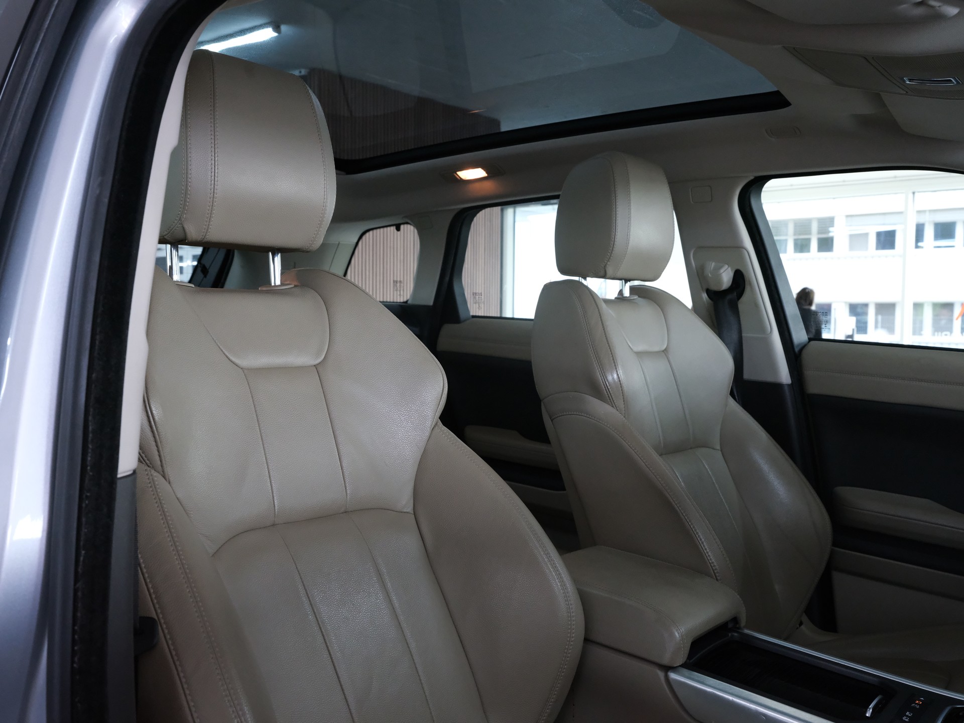 LAND ROVER Range Rover Evoque 2.0 Si4 HSE AT9*Rückfahrkamera* *Panorama* *Meridian*-image-21