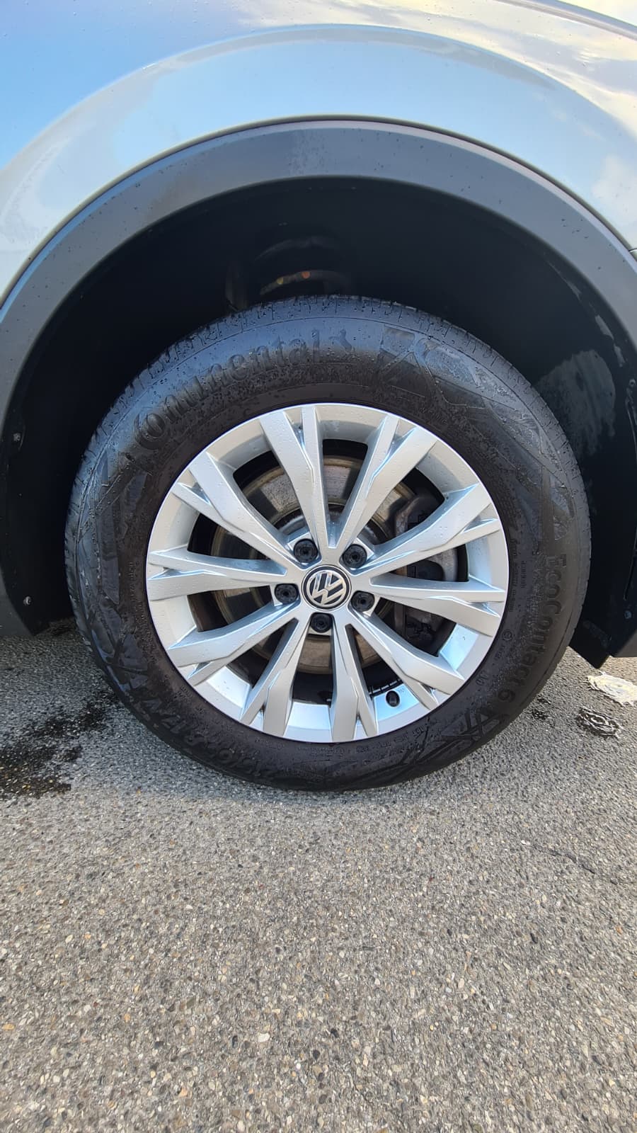 VW Tiguan 2.0 TDI SCR Comfortline 4Motion DSG ** mit Anh-Kupplung 2500 Kg ** Gr.Navi ** RF-Kamera ** Frisch ab MFK & Service **-image-18