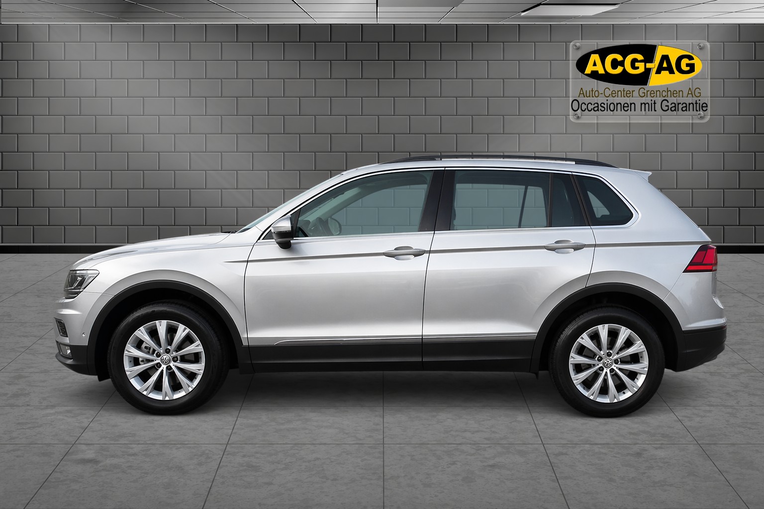 VW Tiguan 2.0 TDI SCR Comfortline 4Motion DSG ** mit Anh-Kupplung 2500 Kg ** Gr.Navi ** RF-Kamera ** Frisch ab MFK & Service **-image-3
