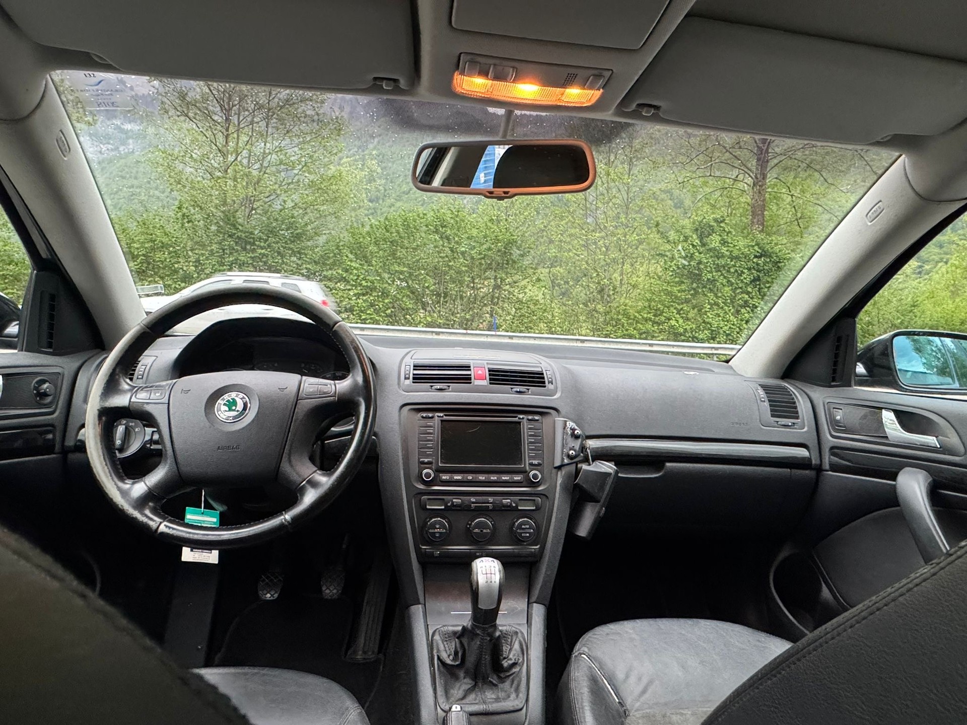 SKODA Octavia 2.0 TDI Laurin & Klement 4x4-image-10
