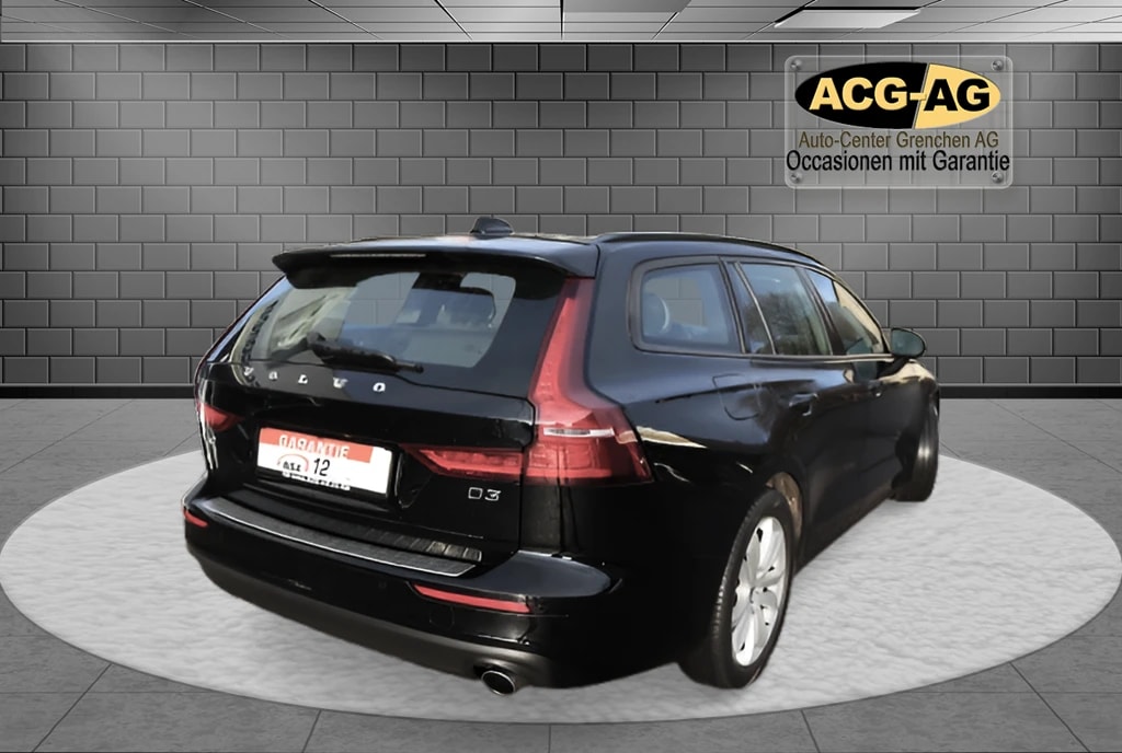 VOLVO V60 D3 Momentum Geartronic ** Neues Modell ** Navi mit RF-kamera ** Frisch ab MFK & Service **-image-4