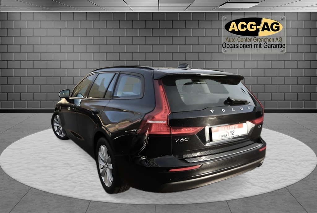 VOLVO V60 D3 Momentum Geartronic ** Neues Modell ** Navi mit RF-kamera ** Frisch ab MFK & Service **-image-9