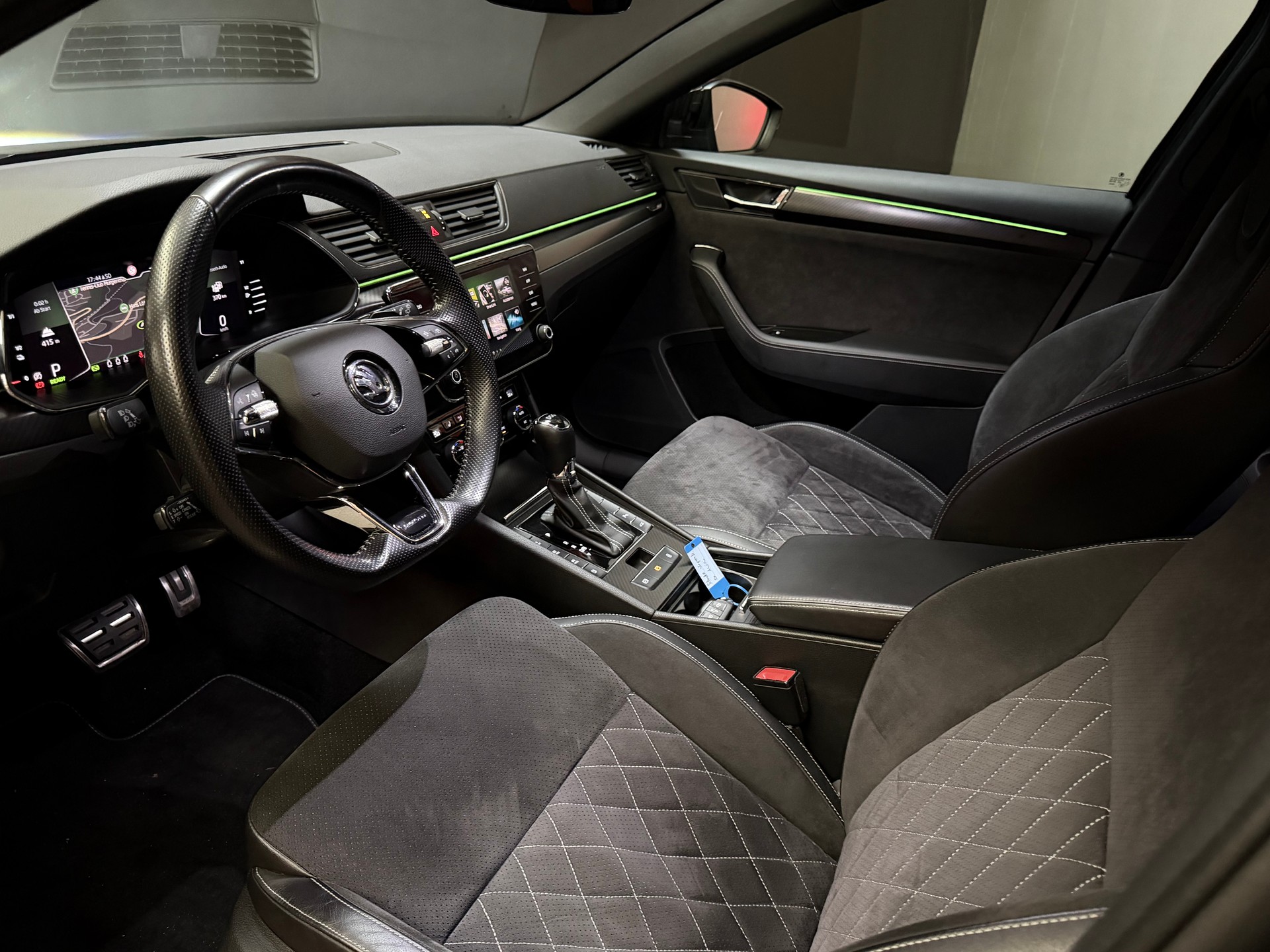 SKODA Superb 1.4 TSI Sport Line PHEV DSG-image-11