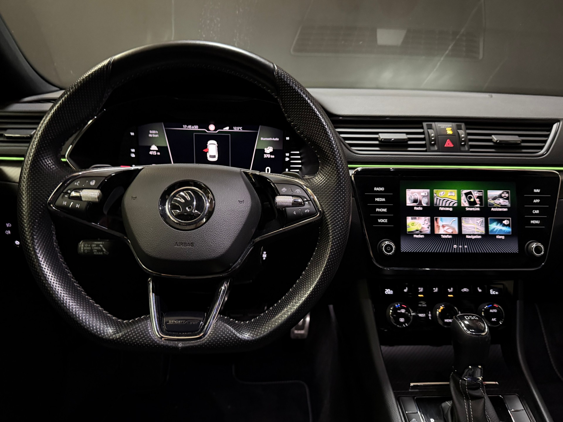 SKODA Superb 1.4 TSI Sport Line PHEV DSG-image-15