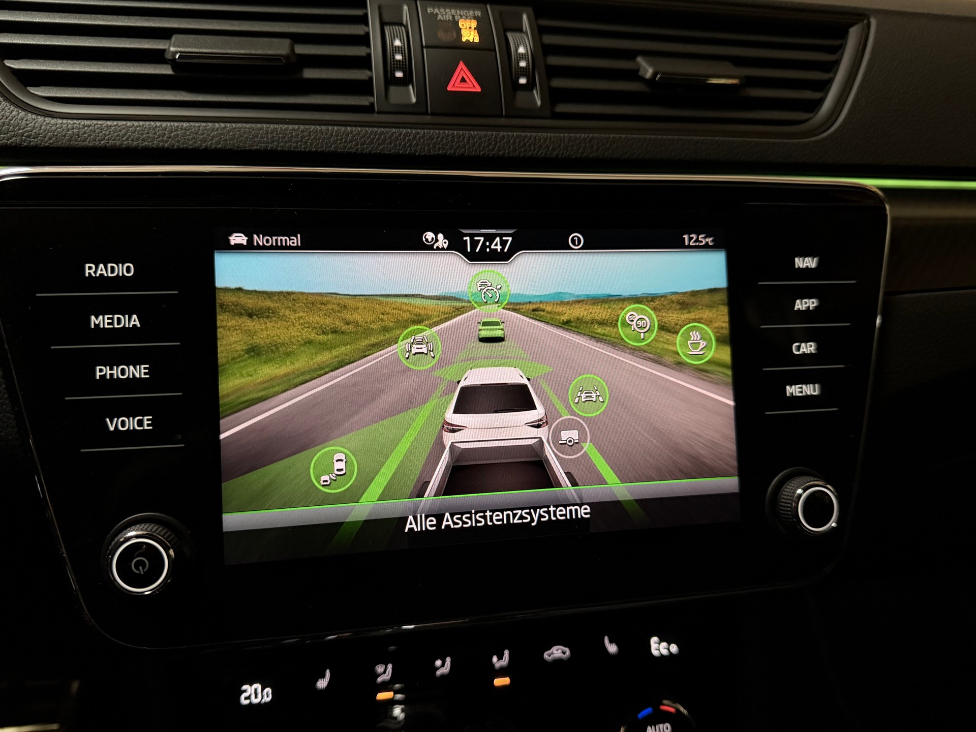 SKODA Superb 1.4 TSI Sport Line PHEV DSG-image-22