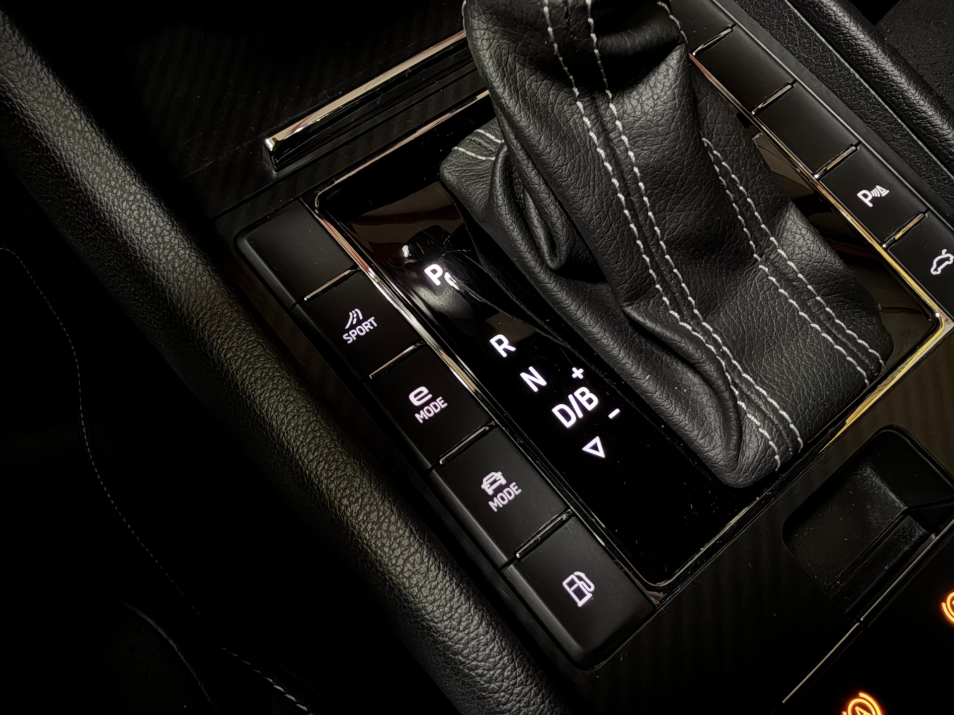 SKODA Superb 1.4 TSI Sport Line PHEV DSG-image-24
