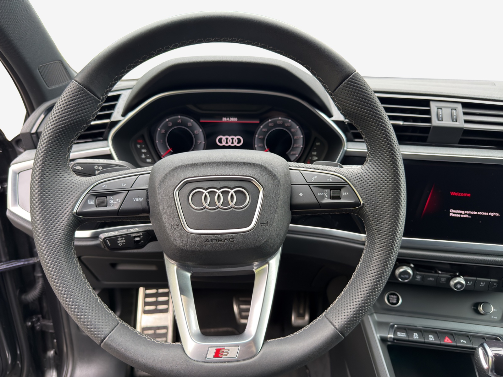 AUDI Q3 Sportback 40 TFSI S line quattro S-tronic-image-9