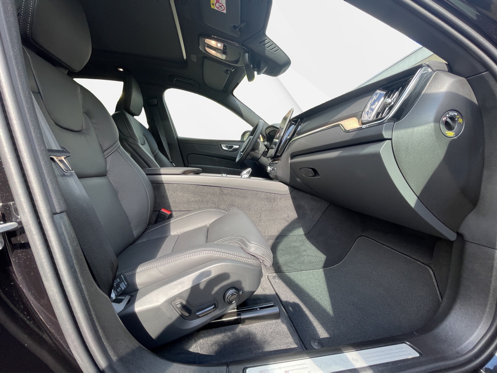 VOLVO XC60 2.0 T6 TE Ultra Bright eAWD-image-15