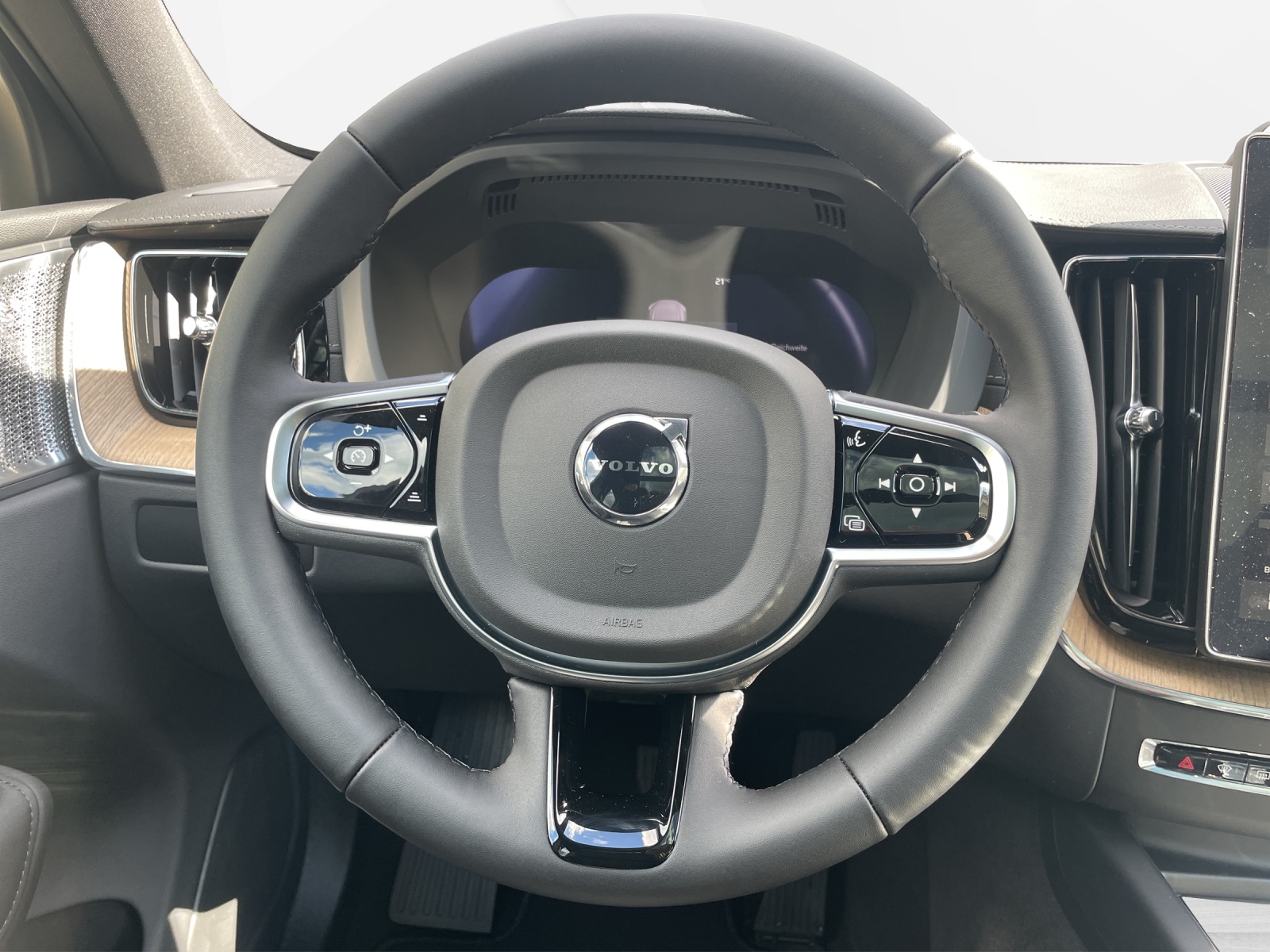 VOLVO XC60 2.0 T6 TE Ultra Bright eAWD-image-11