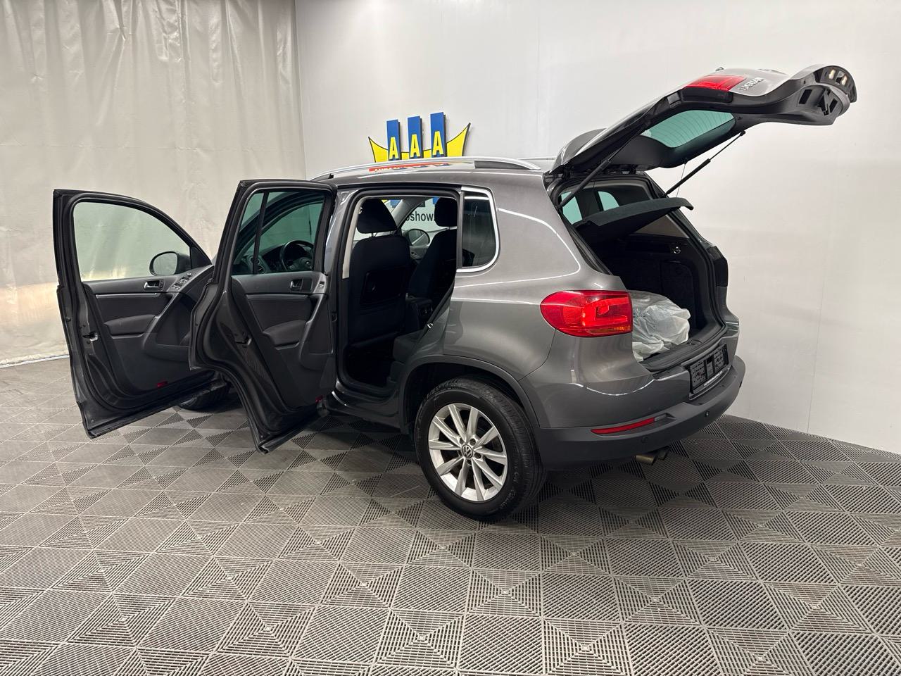 VW Tiguan 2.0 TDI Sport&Style Tiptronic-image-7