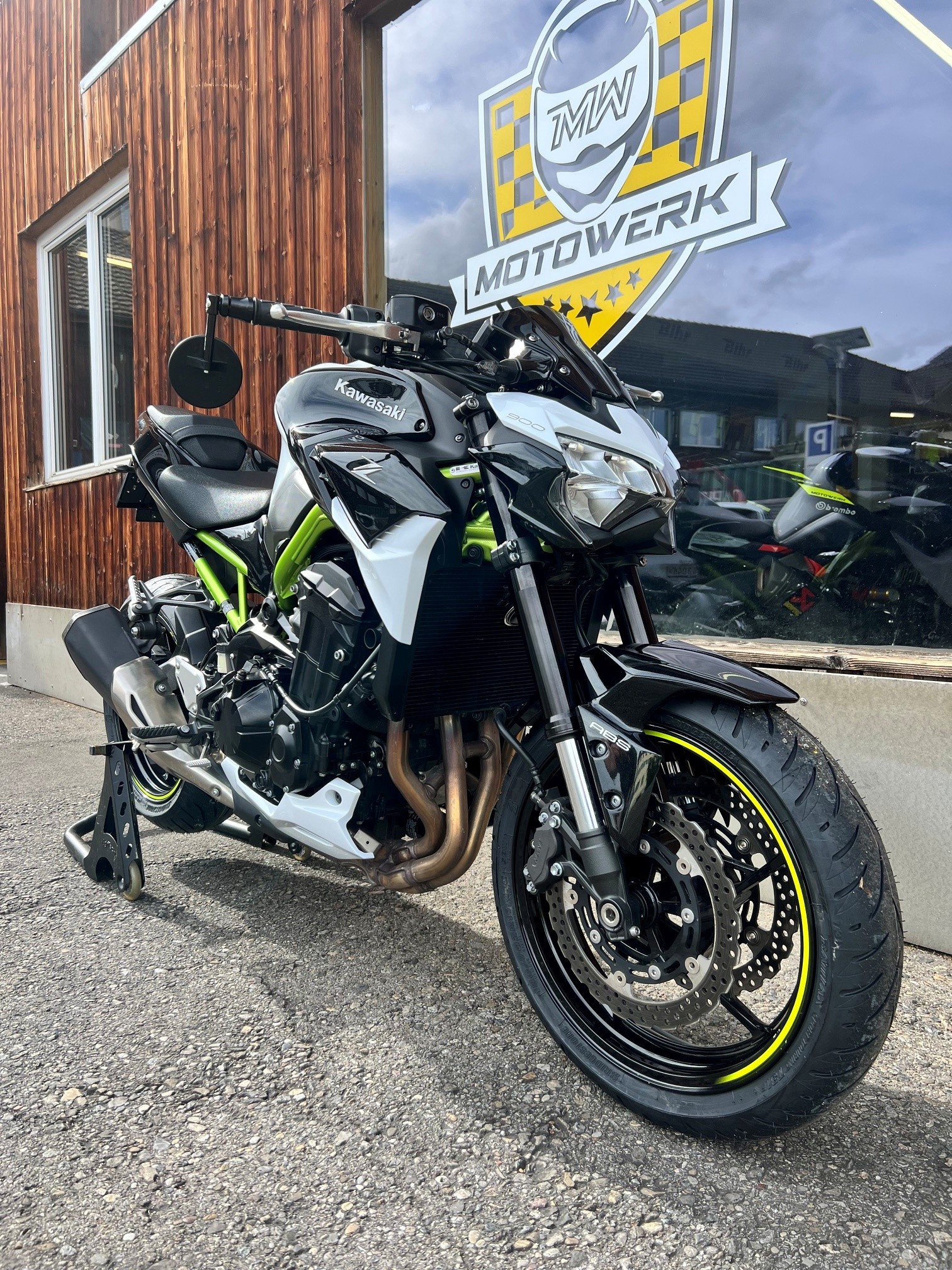 KAWASAKI Z 900-image-7