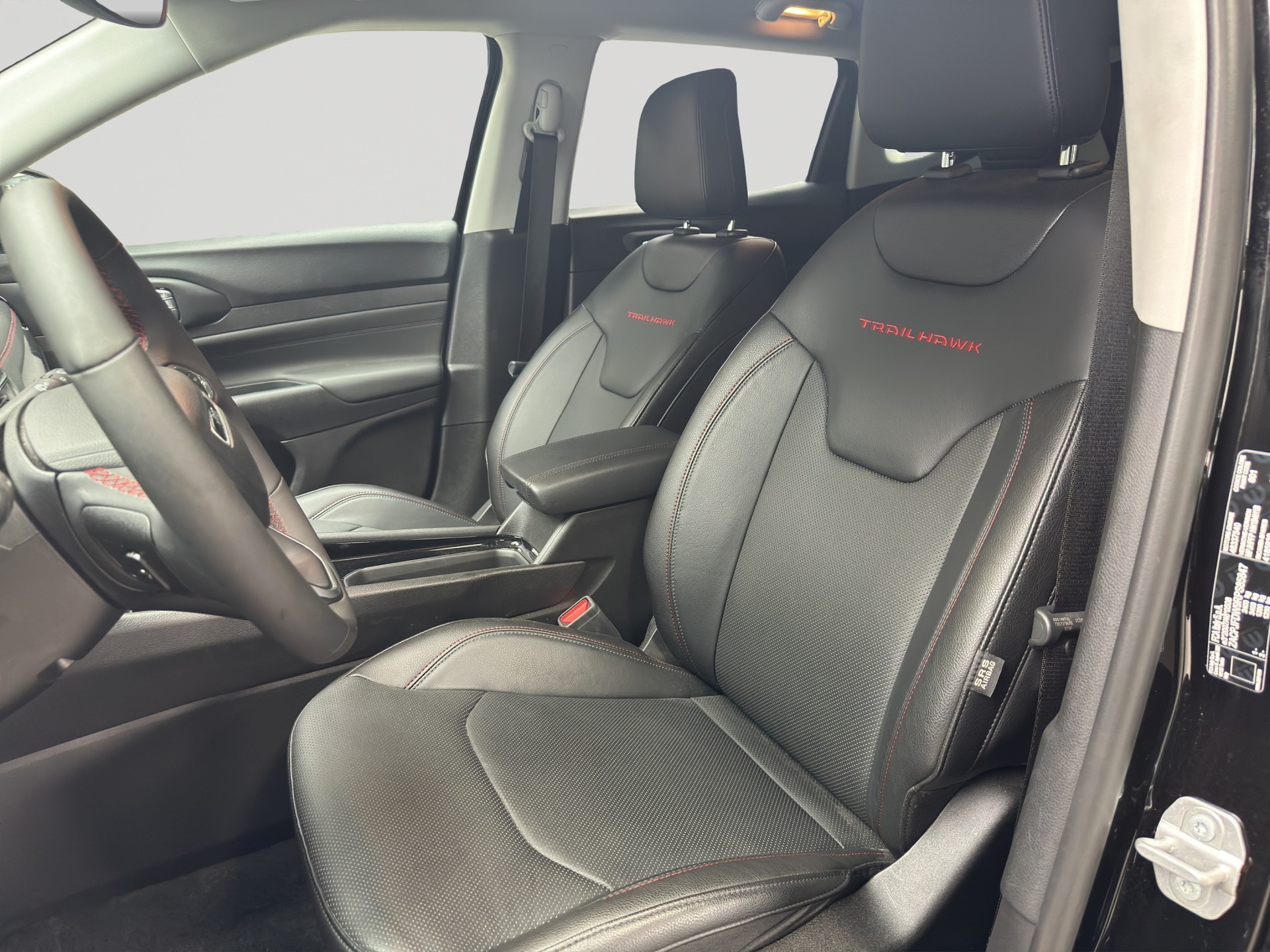 JEEP Compass 1.3 T PHEV Trailhawk AWD-image-4