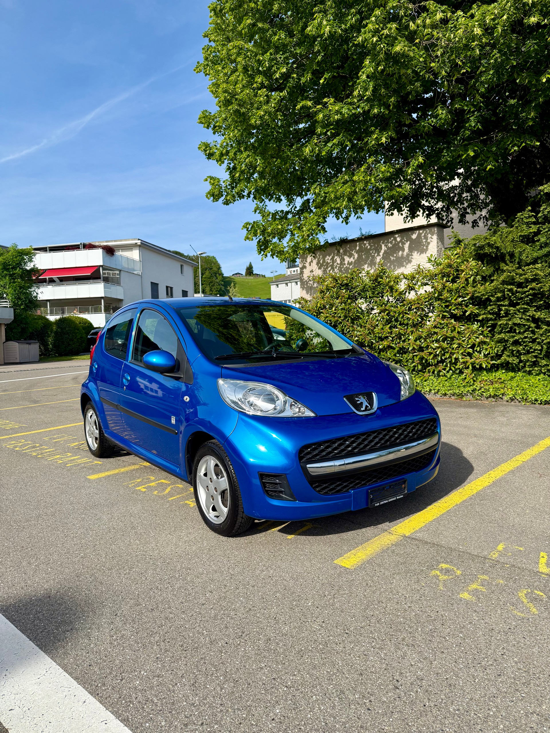 PEUGEOT 107 1.0 Swiss Edition-image-0