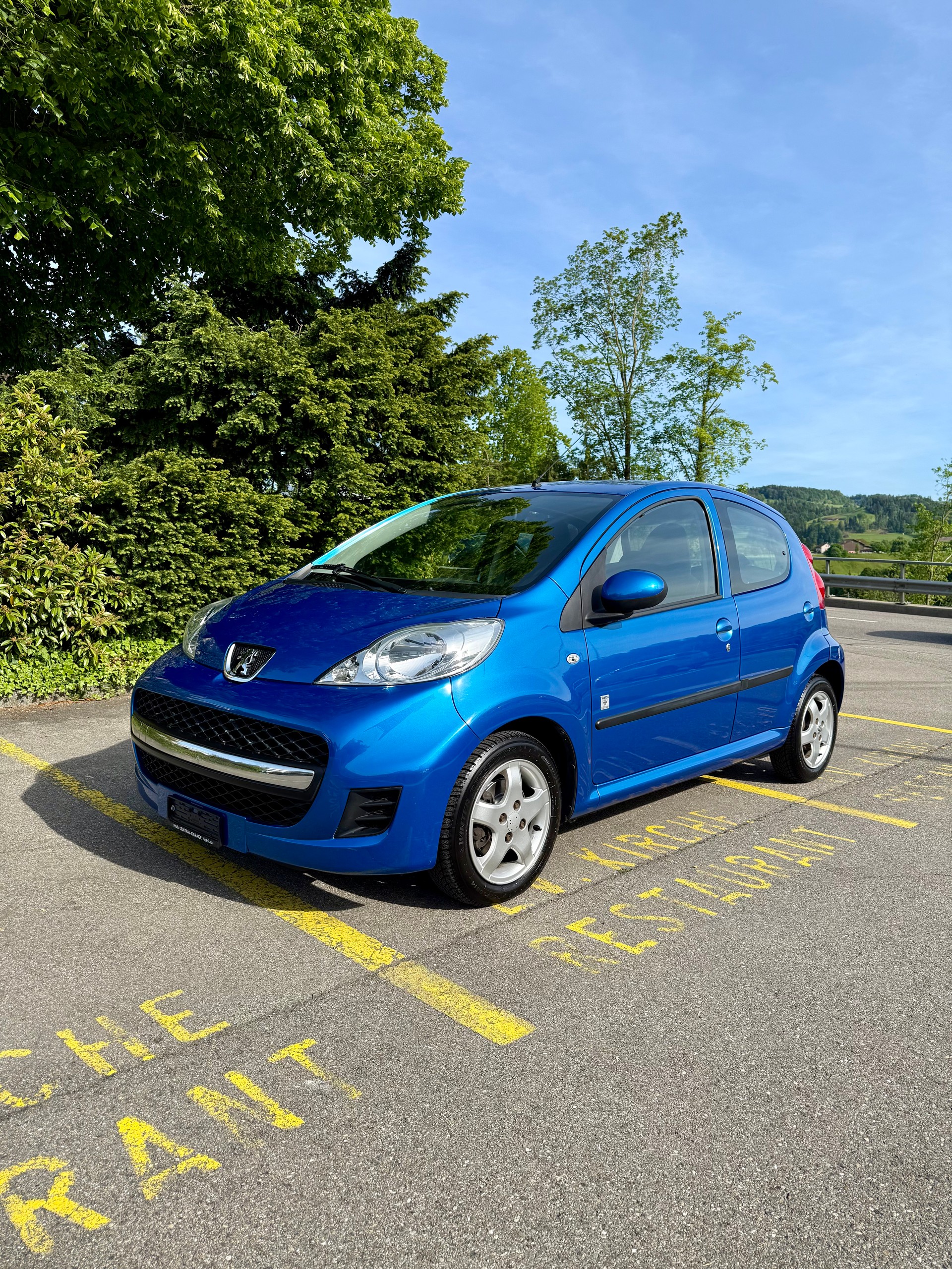 PEUGEOT 107 1.0 Swiss Edition-image-13