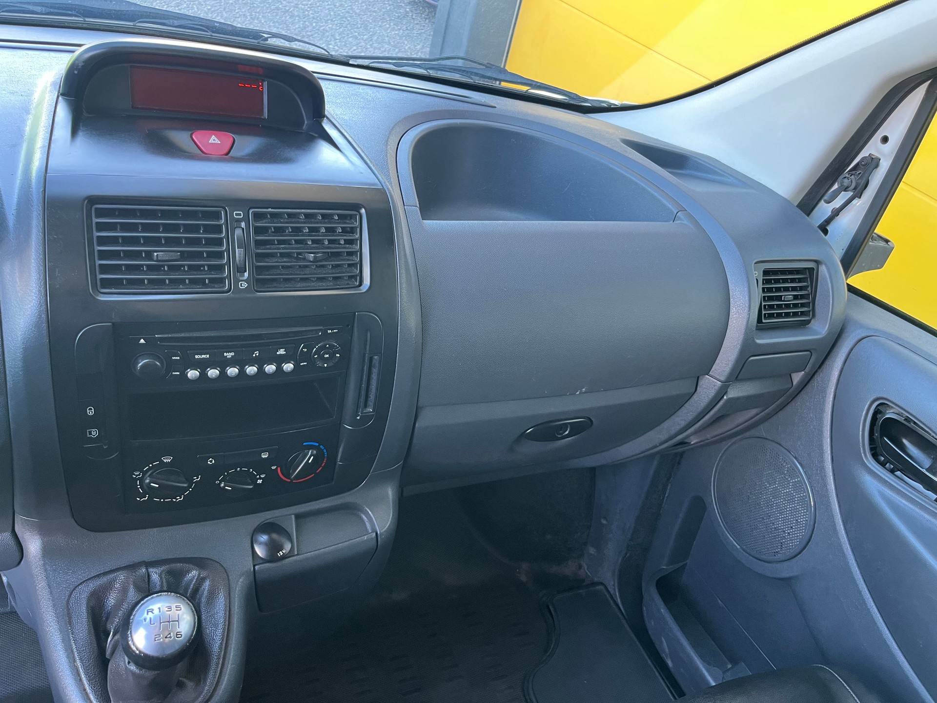 TOYOTA Proace 2.0D Panel Van Luna L1H1-image-11