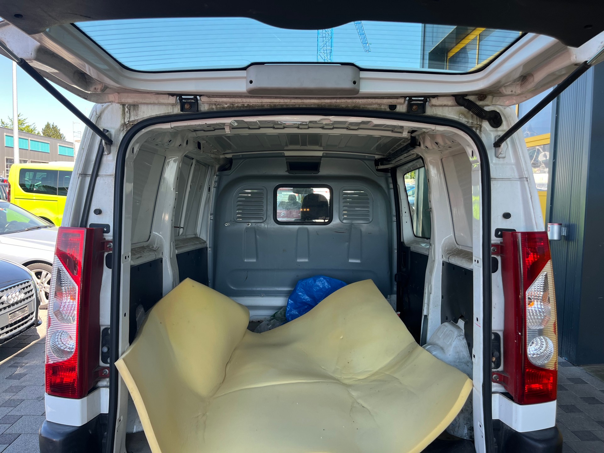 TOYOTA Proace 2.0D Panel Van Luna L1H1-image-9
