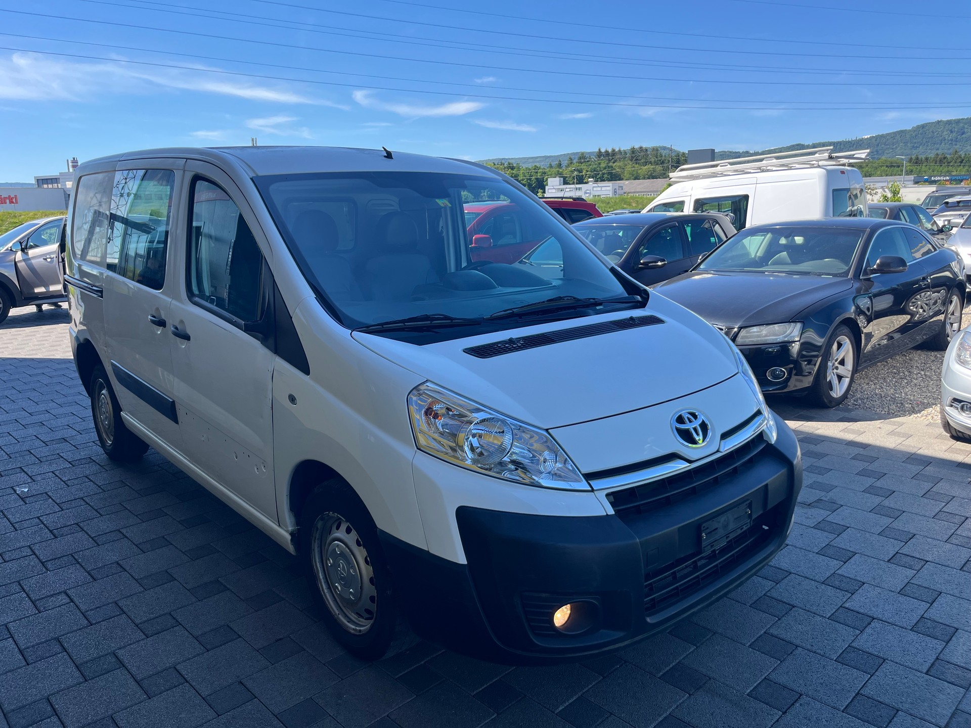 TOYOTA Proace 2.0D Panel Van Luna L1H1-image-1