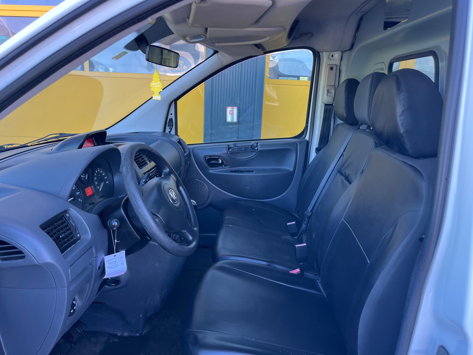 TOYOTA Proace 2.0D Panel Van Luna L1H1-image-8