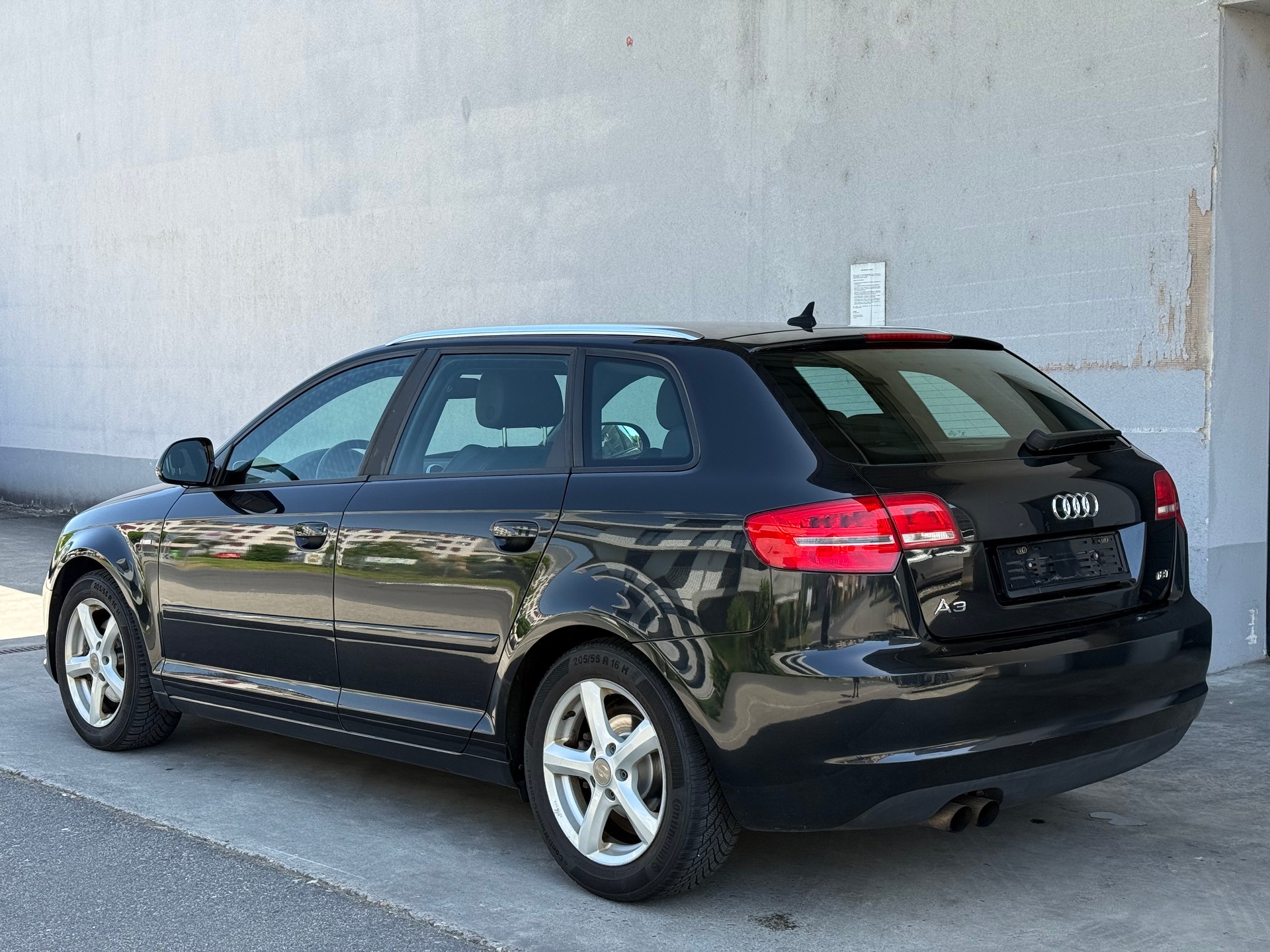 AUDI A3 Sportback 1.8 TFSI S-Line-showroom-element-3