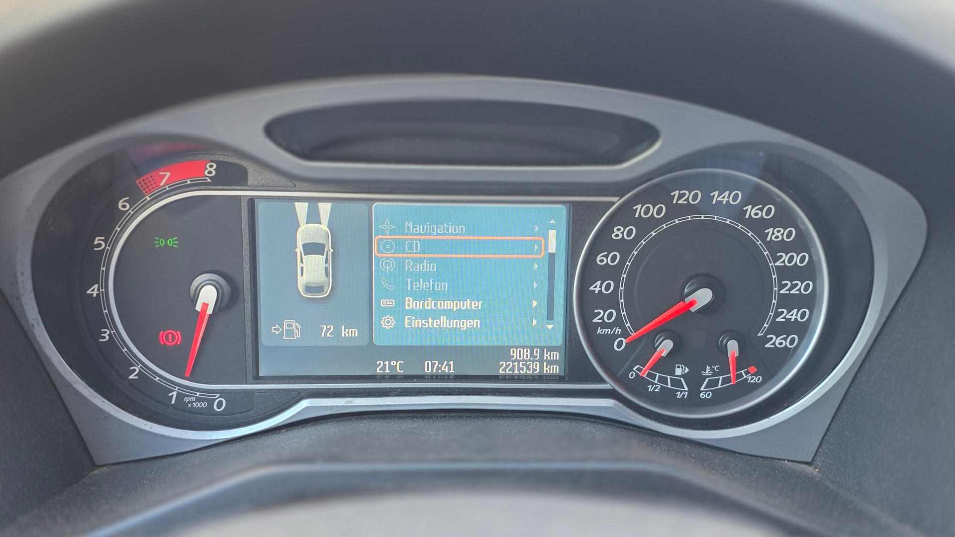 FORD Mondeo 2.5i 20V Titanium-image-8