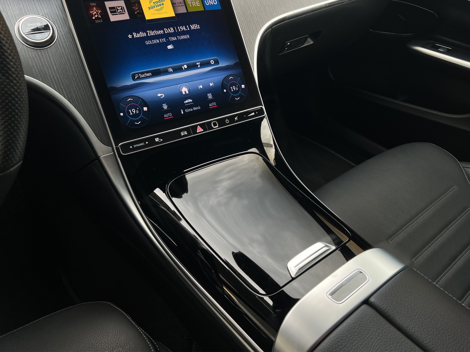 MERCEDES-BENZ C 220 d T 4M AMG Line Swiss Star-image-10