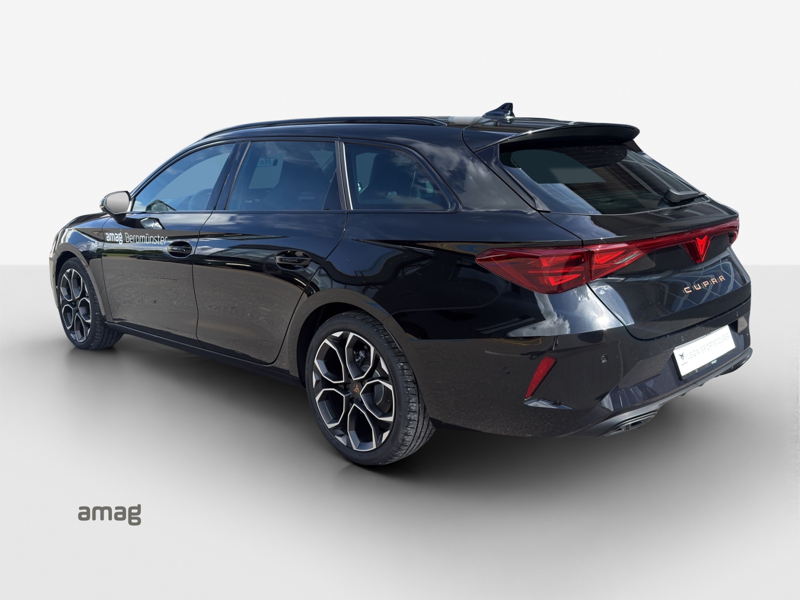 CUPRA LEON ST 1.5 eTSI Prime Edition DSG-image-2