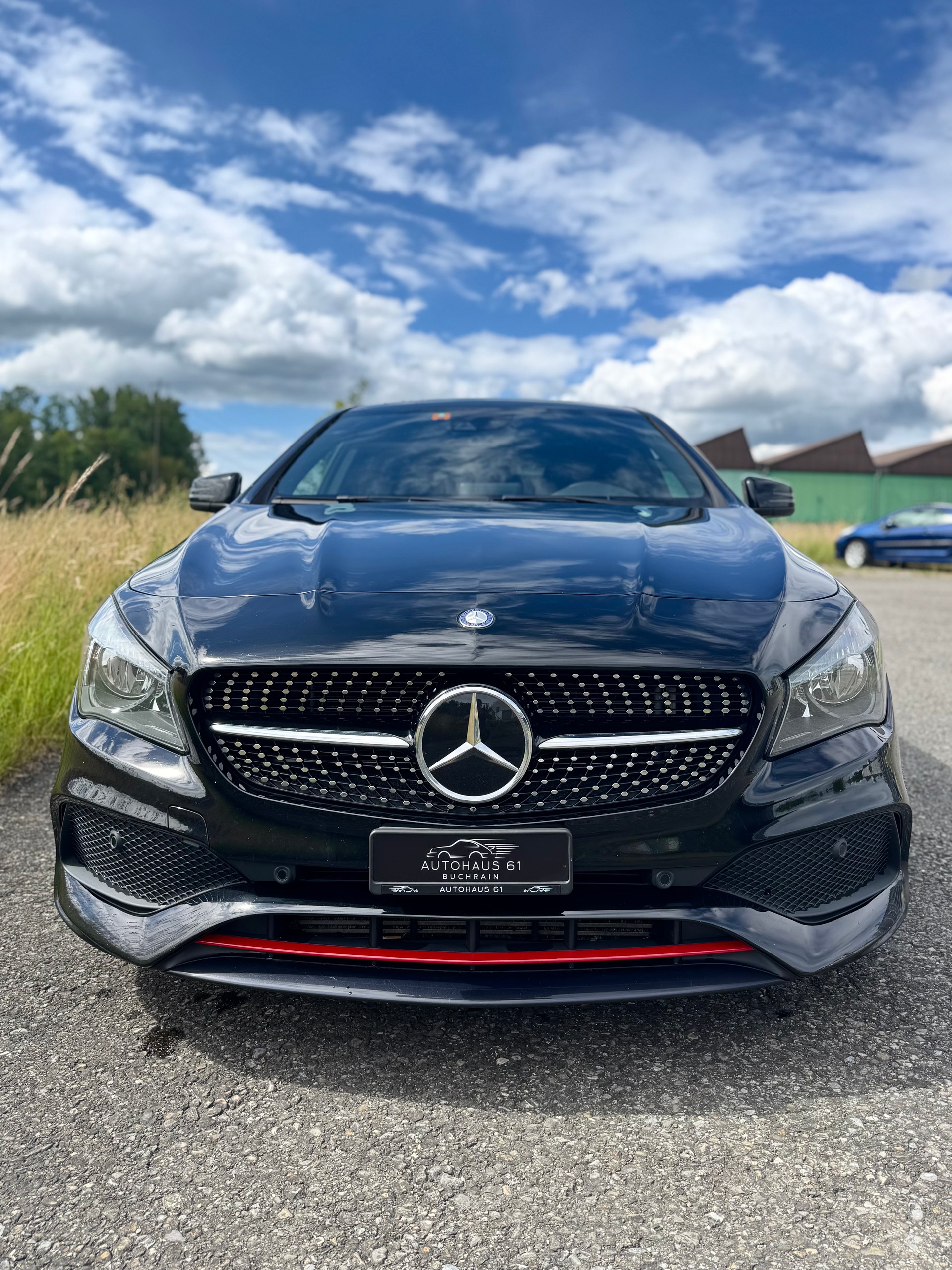MERCEDES-BENZ CLA Shooting Brake 250 Sport 4Matic AMG Line 7G-DCT / ab MFK bei Verkauf-showroom-element-3