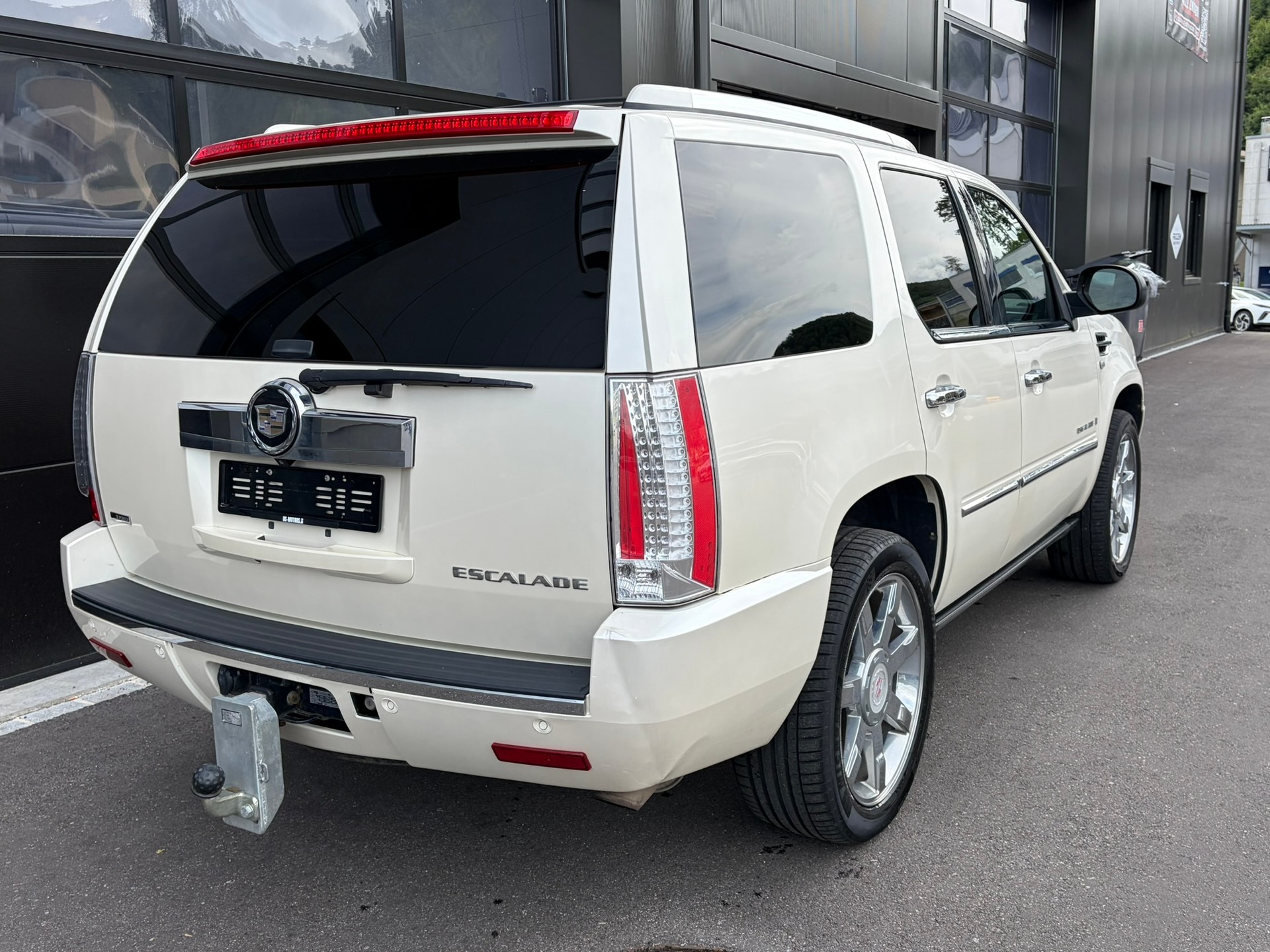 CADILLAC Escalade 6.2 Sport Luxury-image-5
