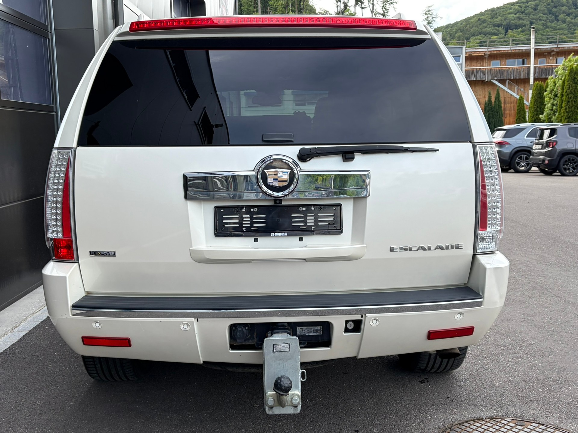 CADILLAC Escalade 6.2 Sport Luxury-image-4