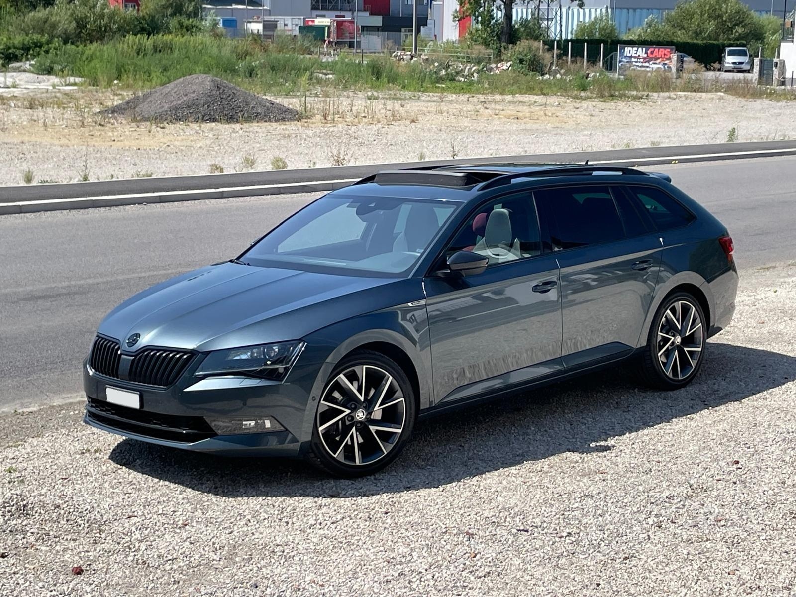 SKODA Superb Combi 2.0 TSI 280 SportLine 4x4 DSG-image-0