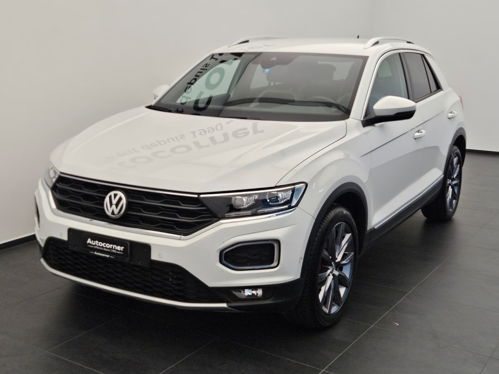 VW T-Roc 2.0 TSI Sport DSG 4Motion-image-2