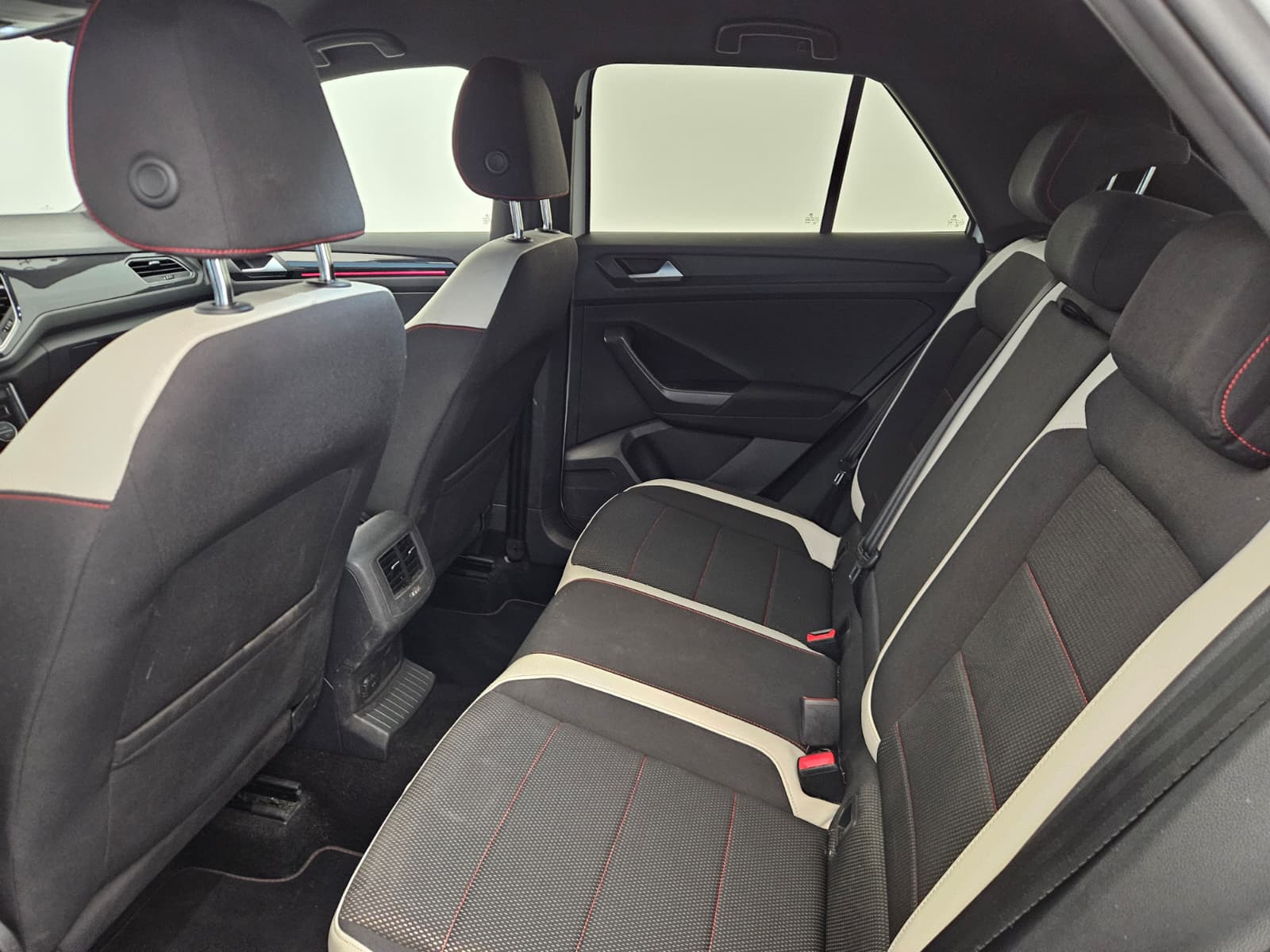 VW T-Roc 2.0 TSI Sport DSG 4Motion-image-12