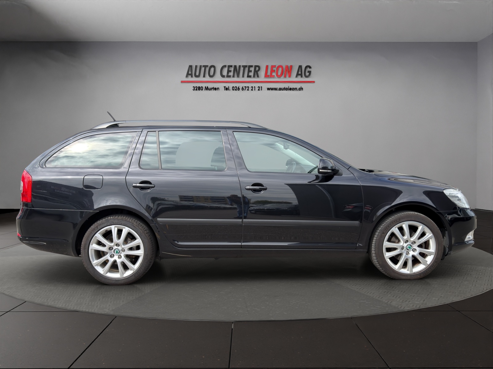 SKODA Octavia Combi 1.8 TSI Ambition-image-6