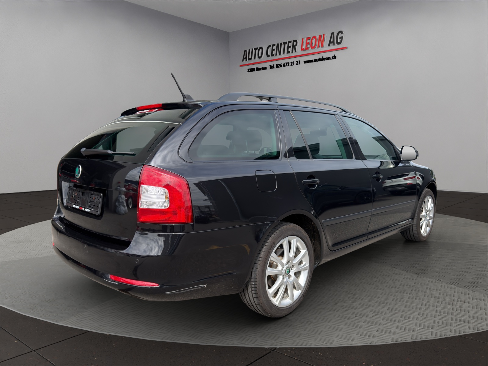 SKODA Octavia Combi 1.8 TSI Ambition-image-5