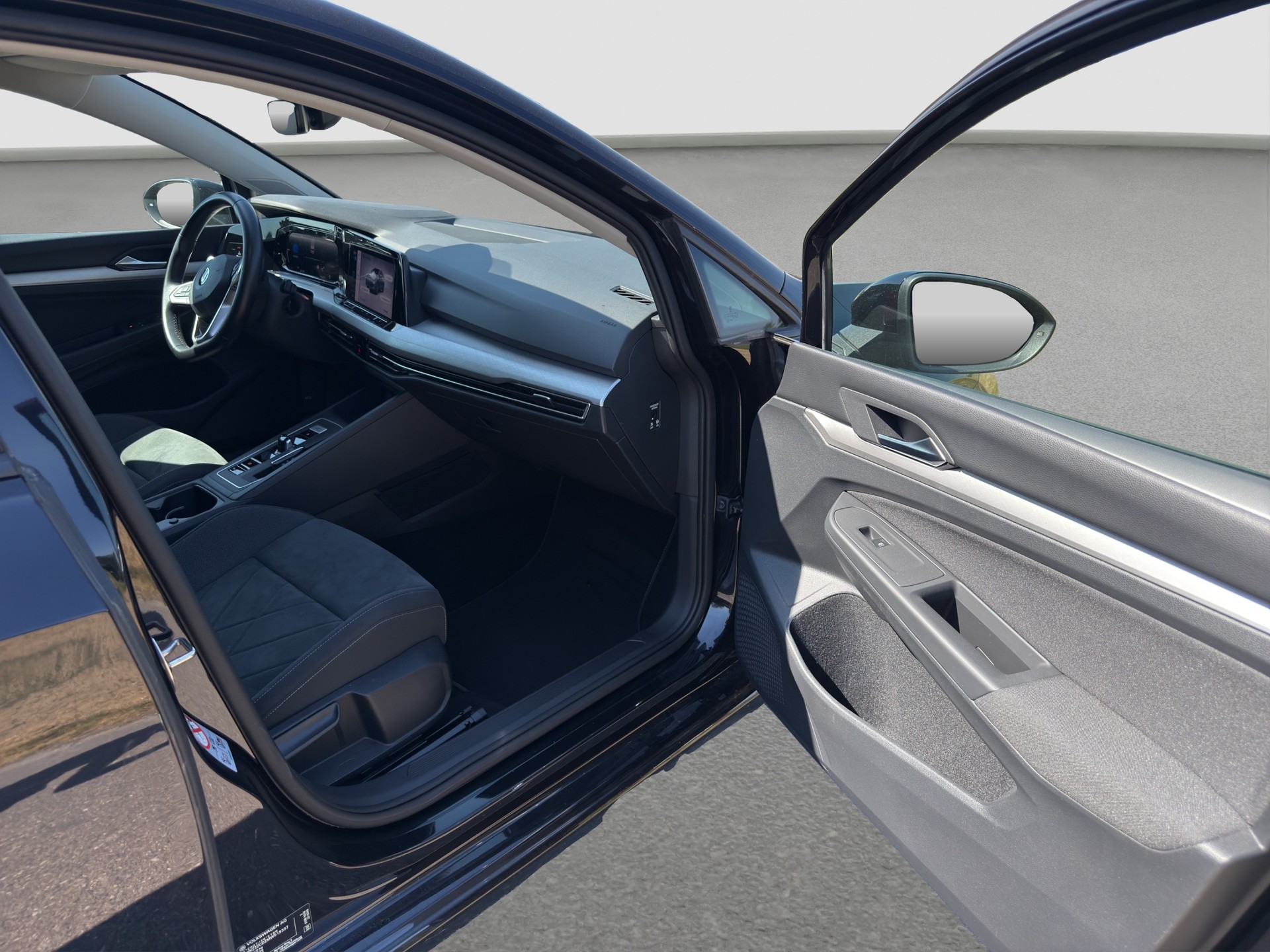 VW Golf Variant 2.0 TDI Life DSG ** Frisch ab MFK und Service ** CH Auto ** 1. Hand **-image-10