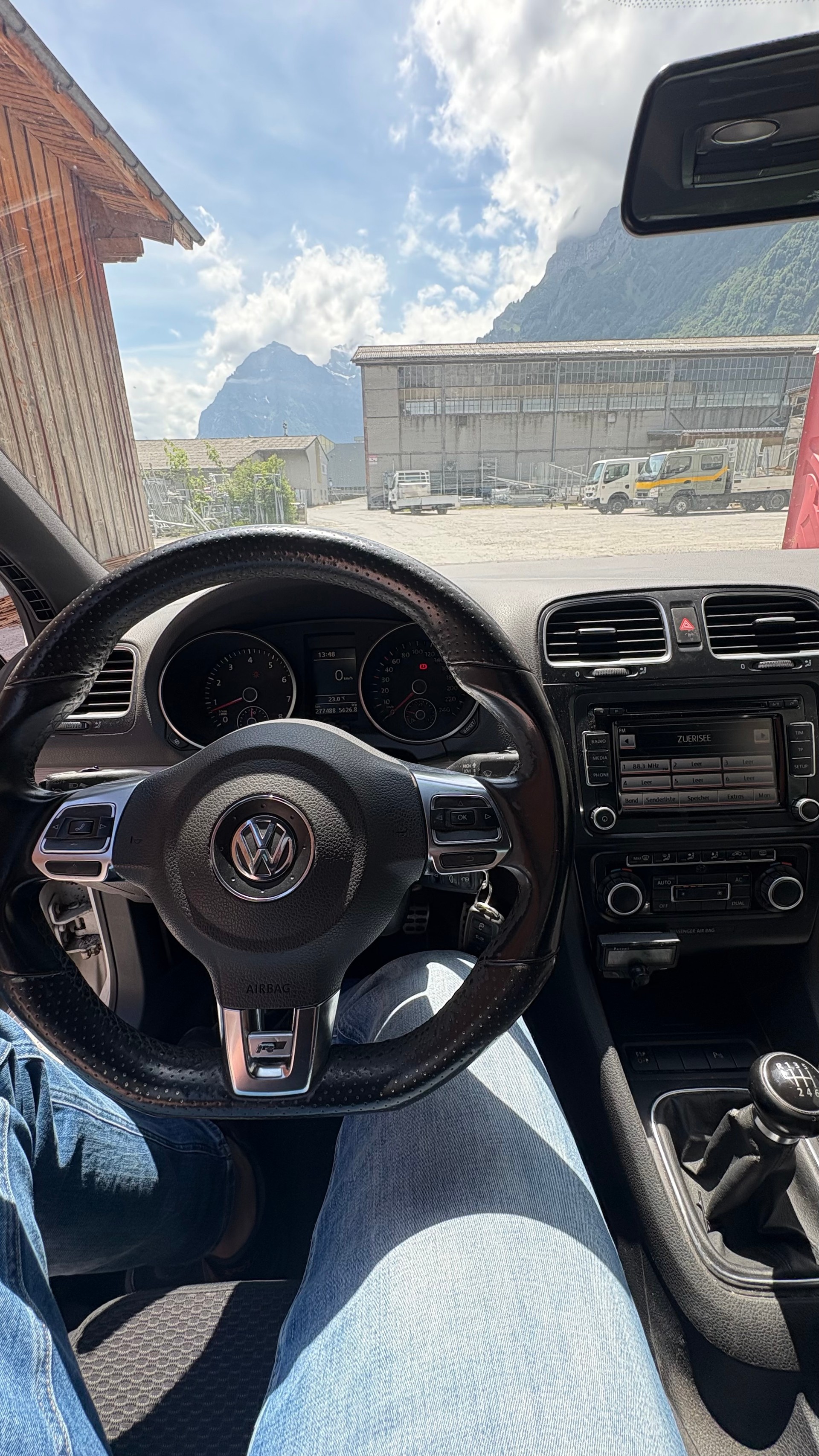 VW Golf 1.4 TSI Highline R-Line-image-7
