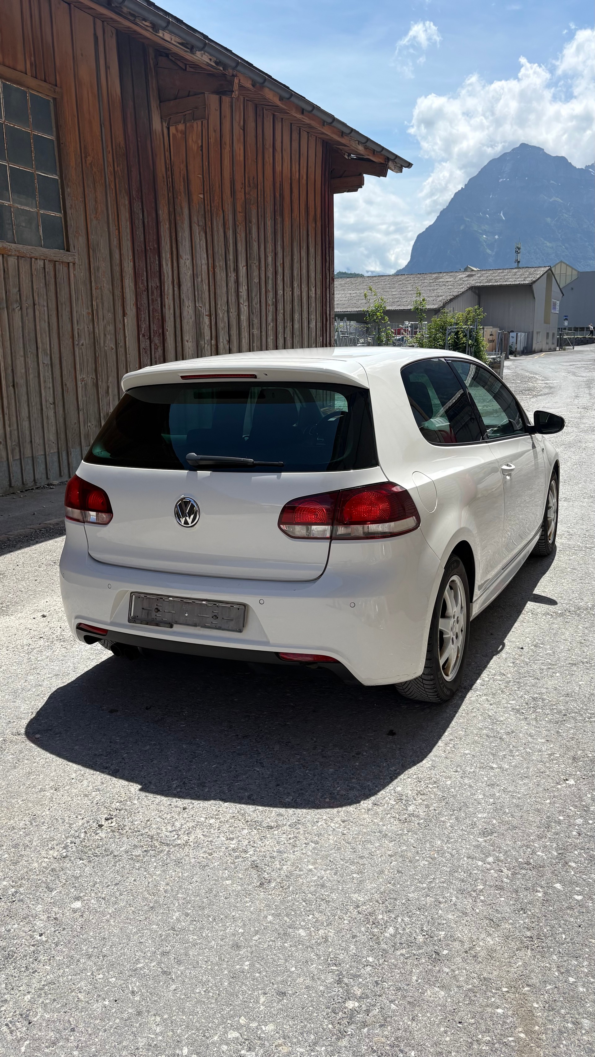 VW Golf 1.4 TSI Highline R-Line-image-3